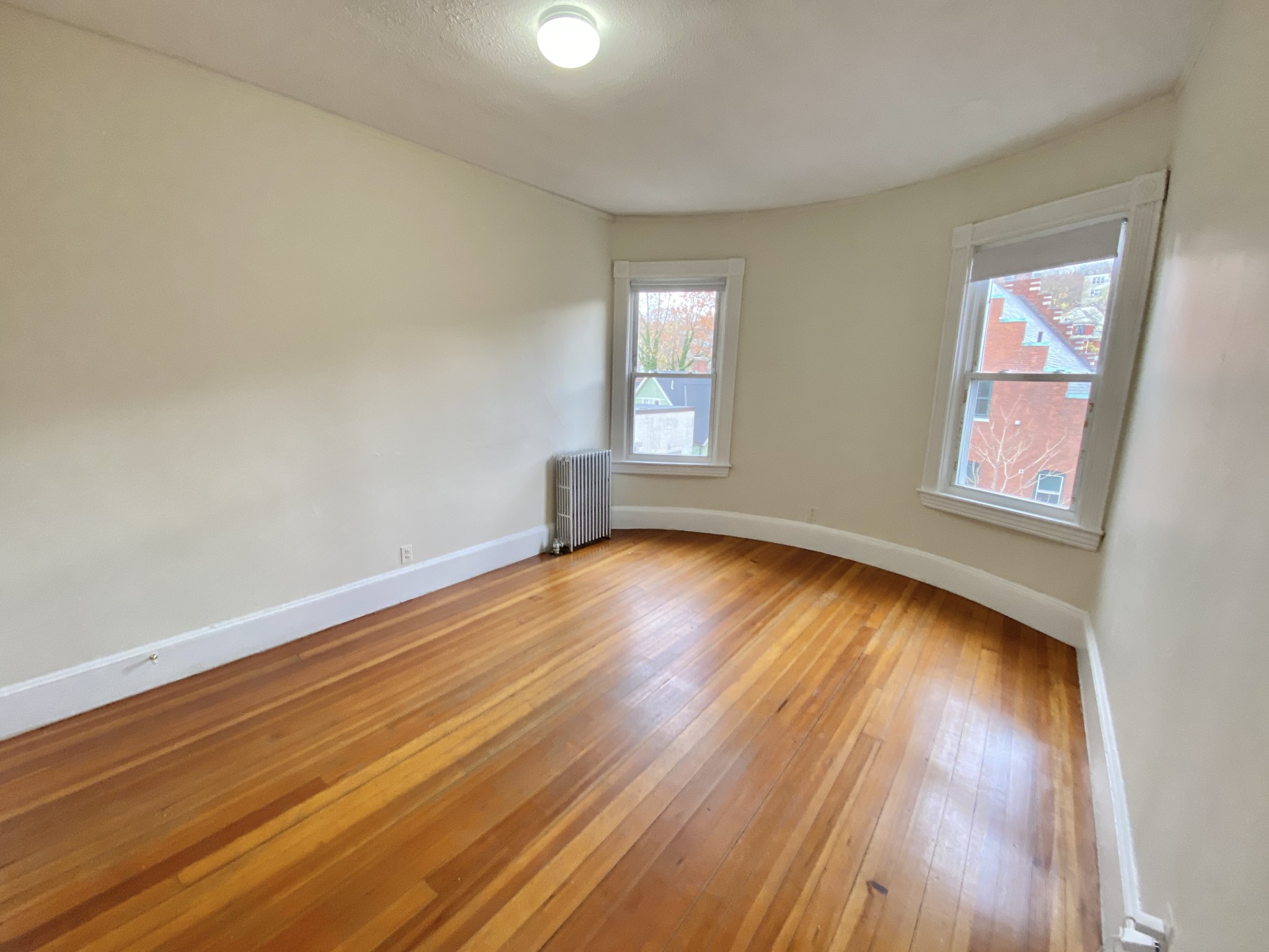 1589 Beacon St, Washington Square