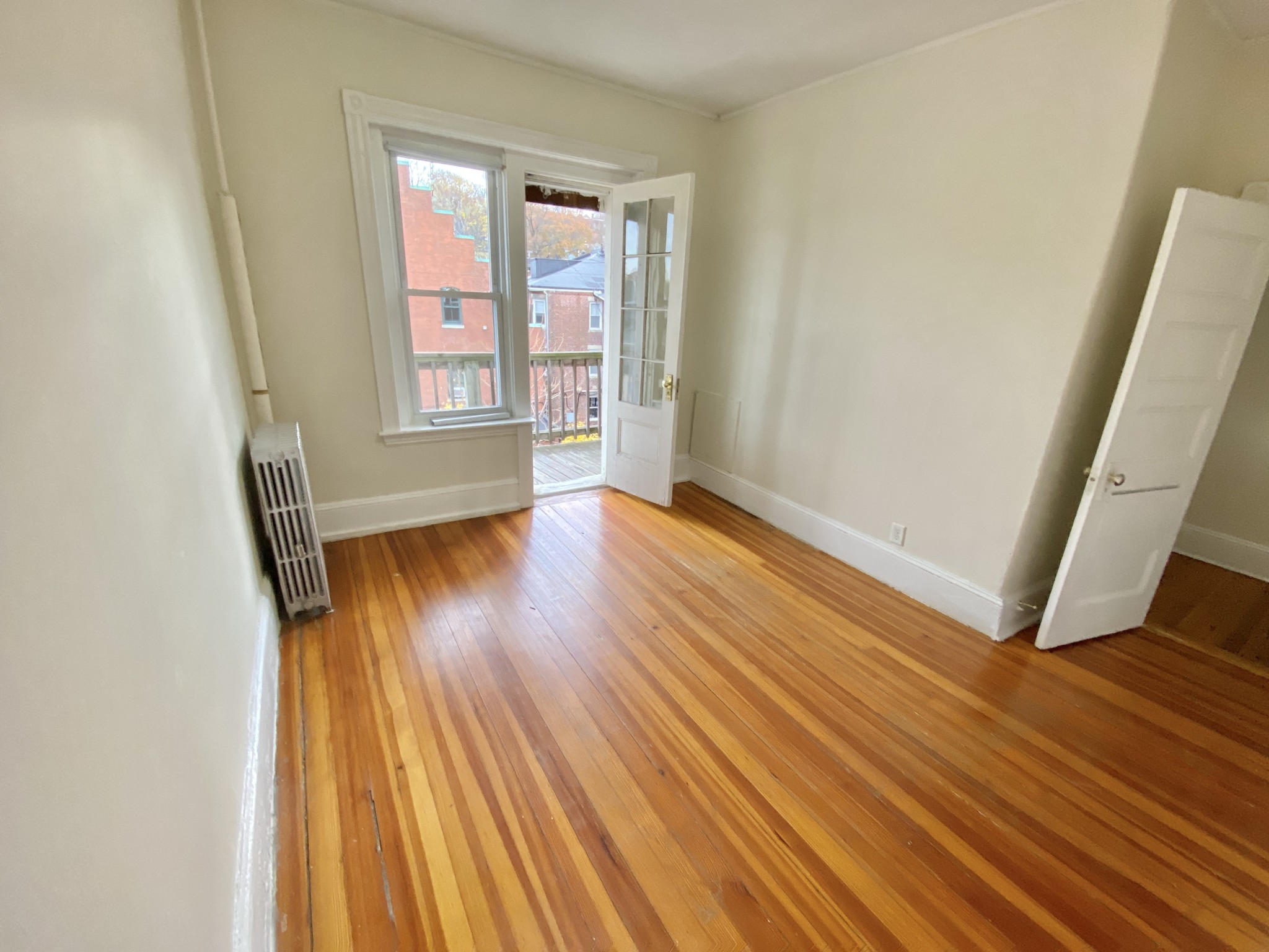 1589 Beacon St, Washington Square