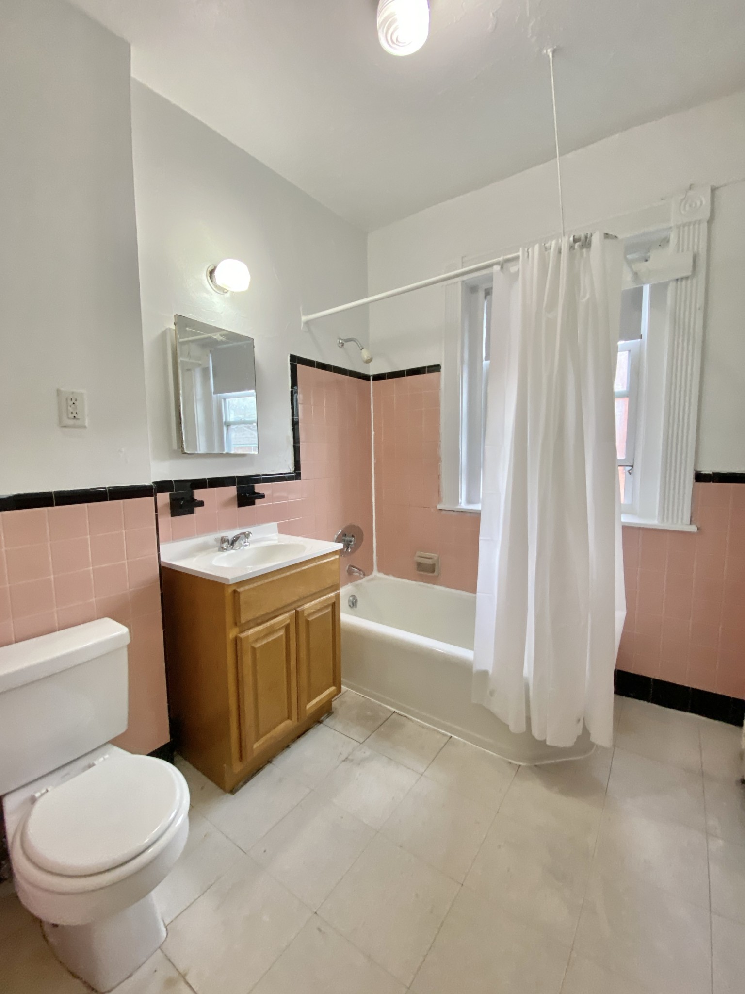 1589 Beacon St, Washington Square