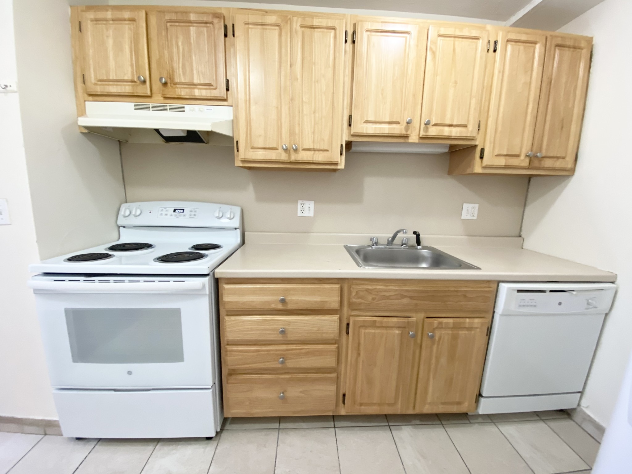 4 Gardner St, Allston