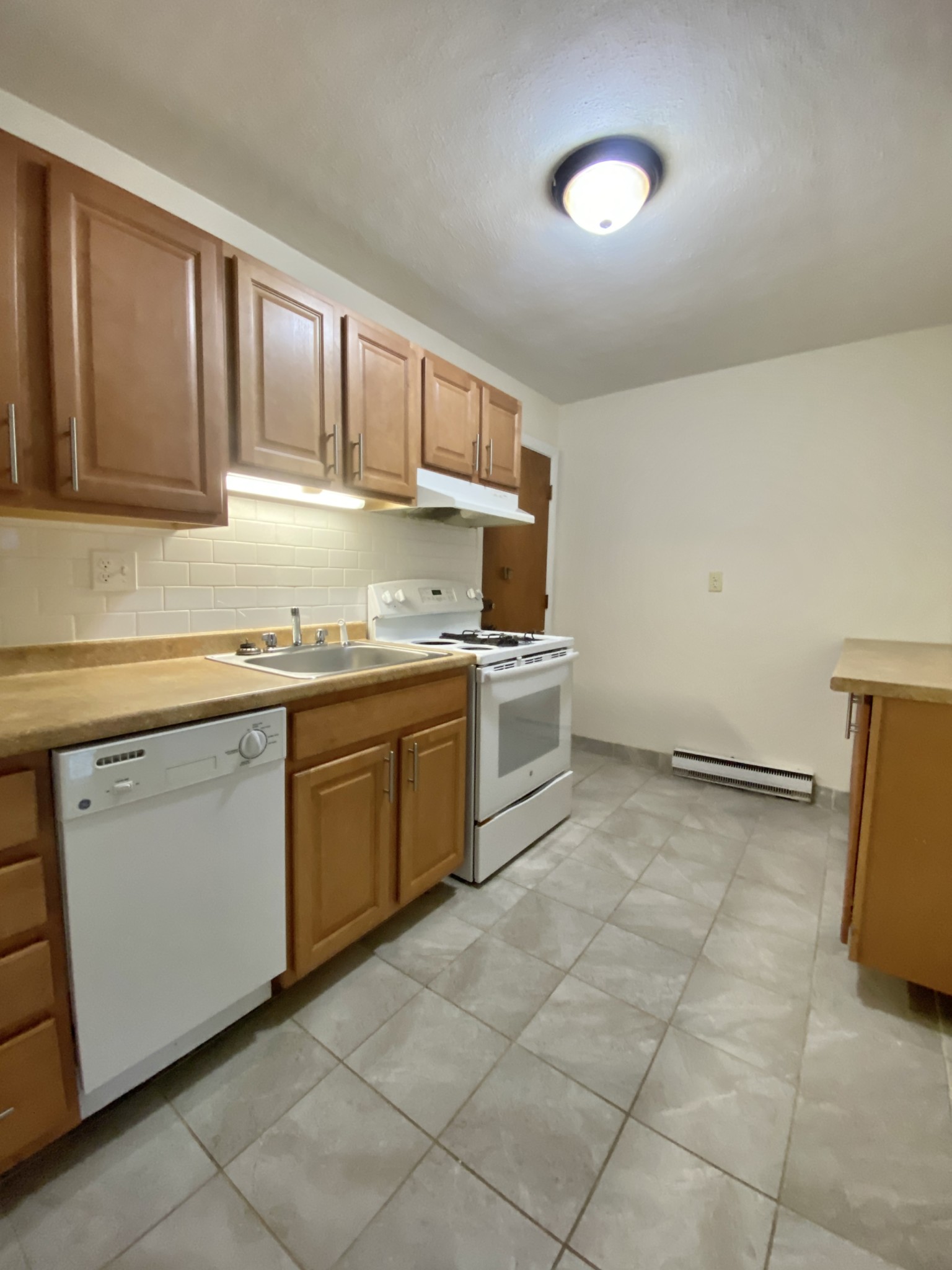 1 bed, 1 bath apartment for rent at 8 Armington St Unit 4, Allston — photo 2 of 9