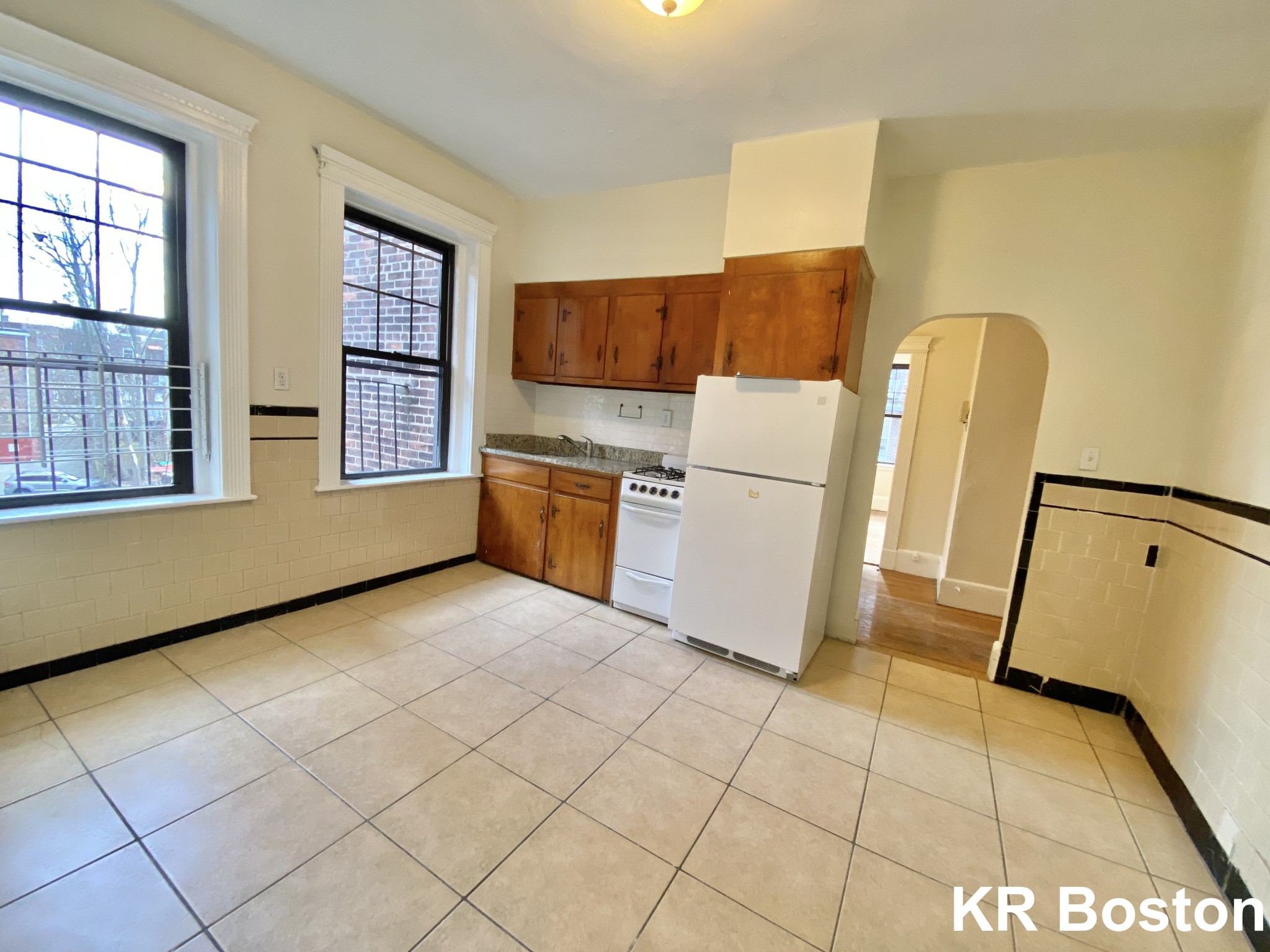 2 bed, 1 bath apartment for rent at 1412 Commonwealth Ave Unit 14, Brighton — photo 9 of 20