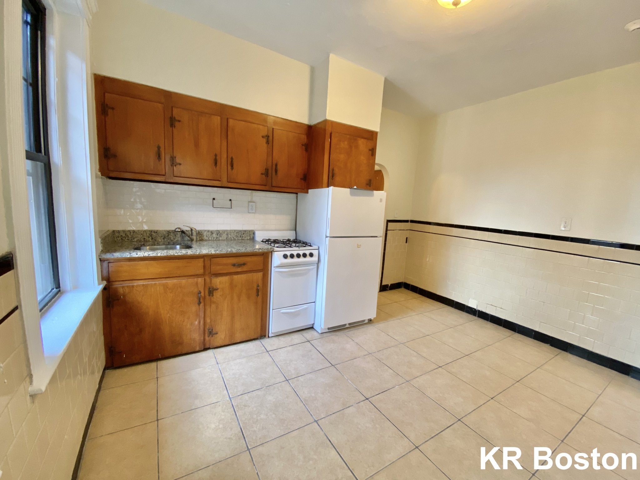 2 bed, 1 bath apartment for rent at 1412 Commonwealth Ave Unit 14, Brighton — photo 10 of 20