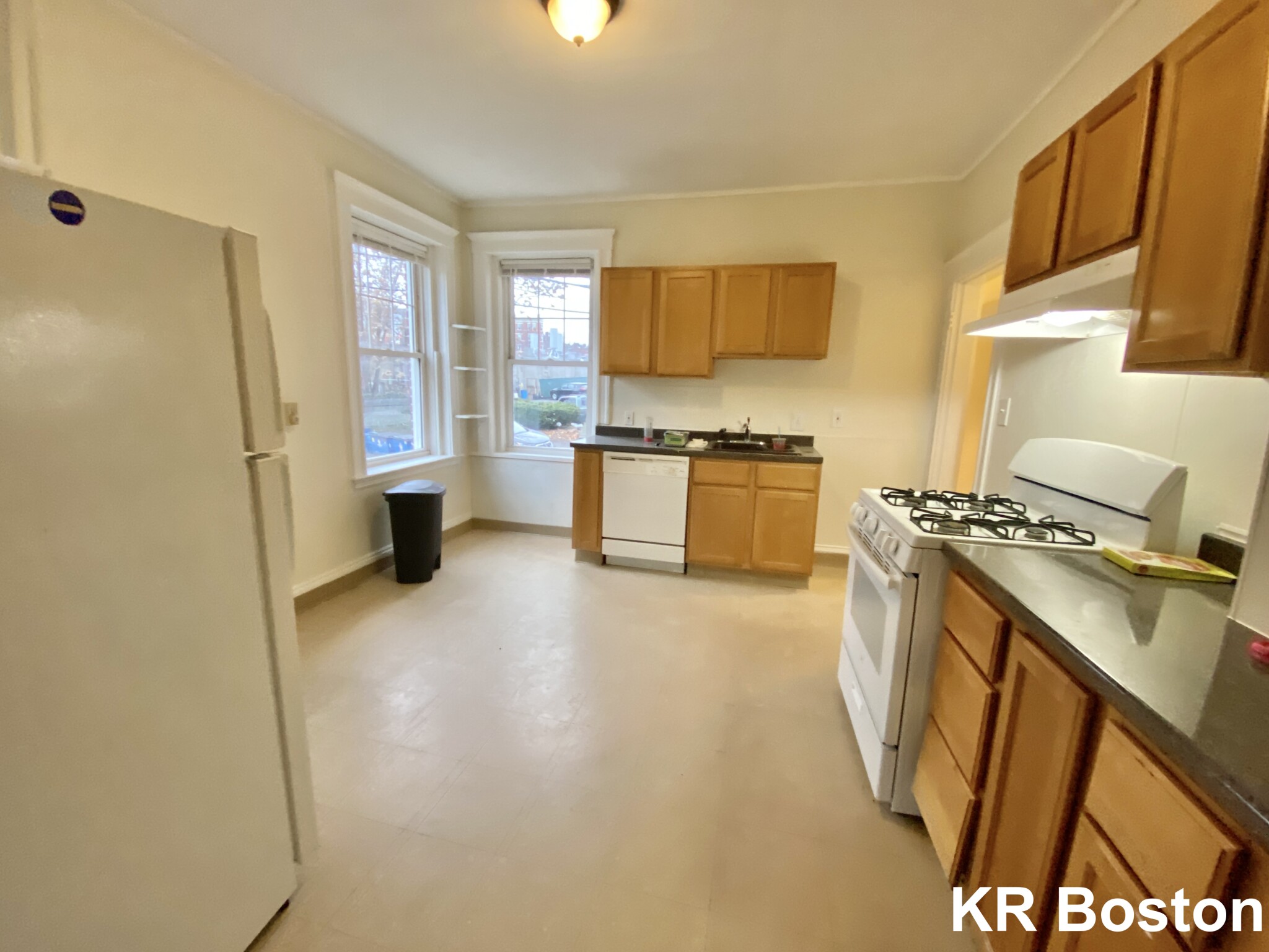 724 Washington St, Washington Square