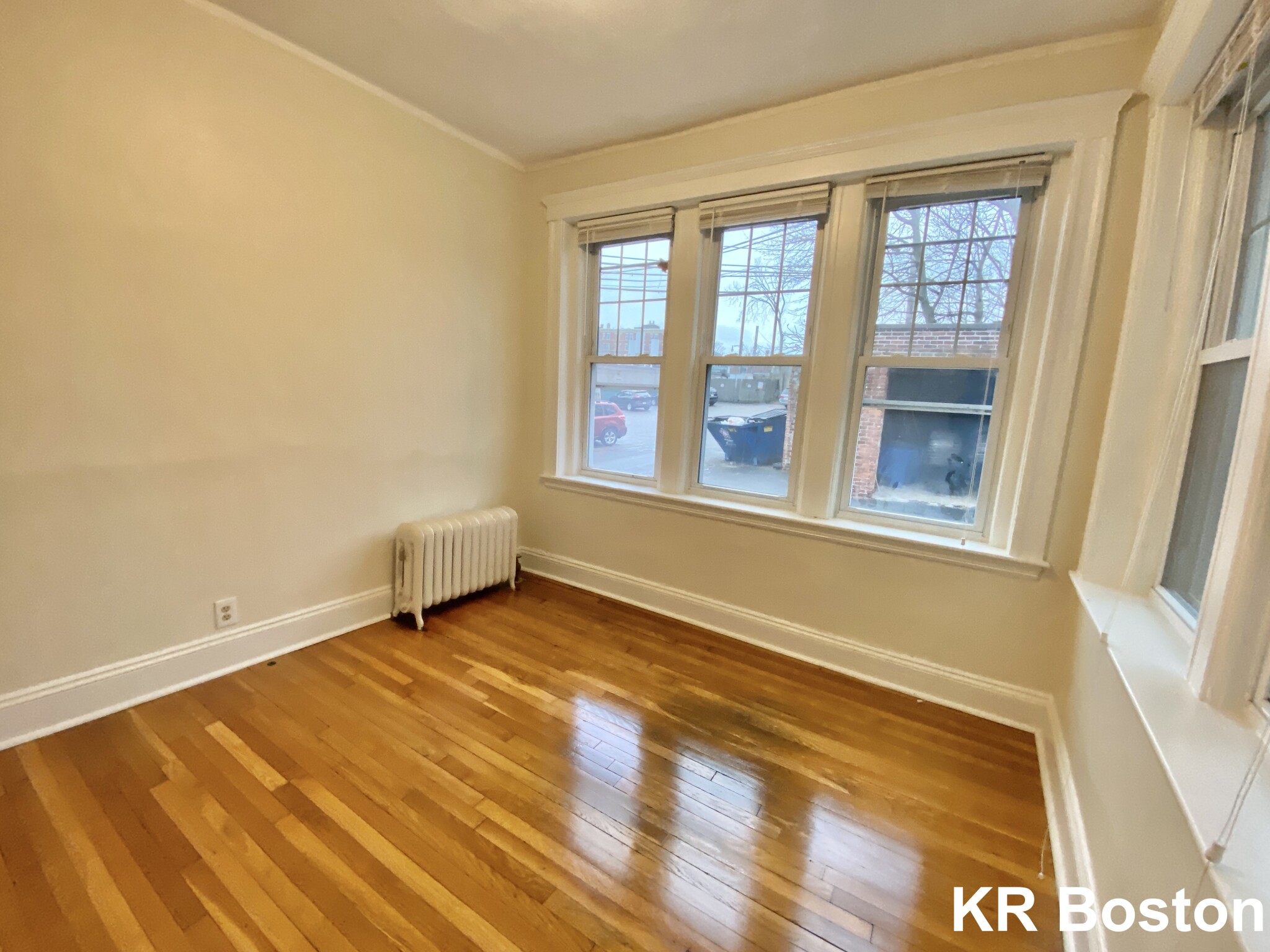 724 Washington St, Washington Square