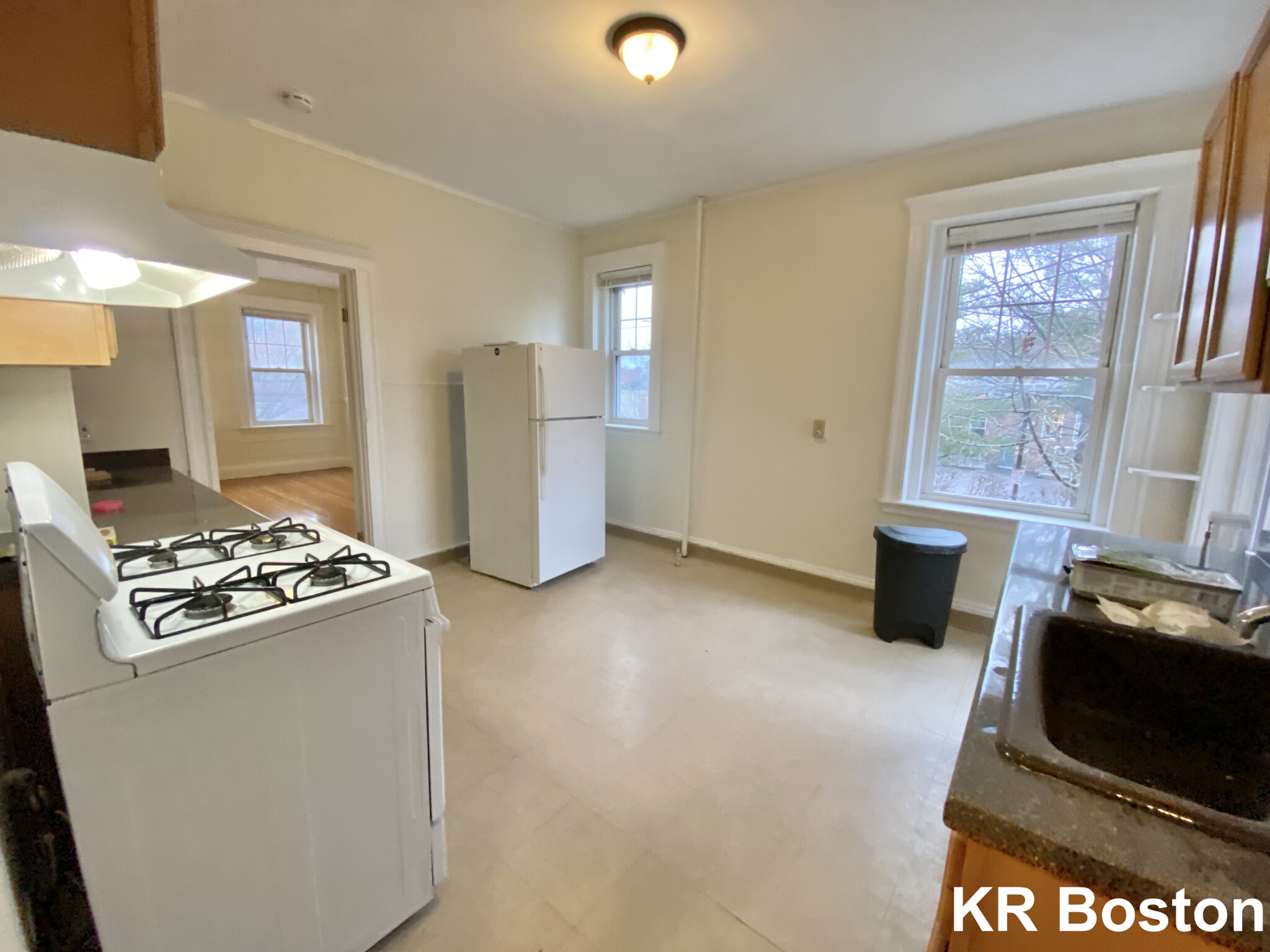 724 Washington St, Washington Square