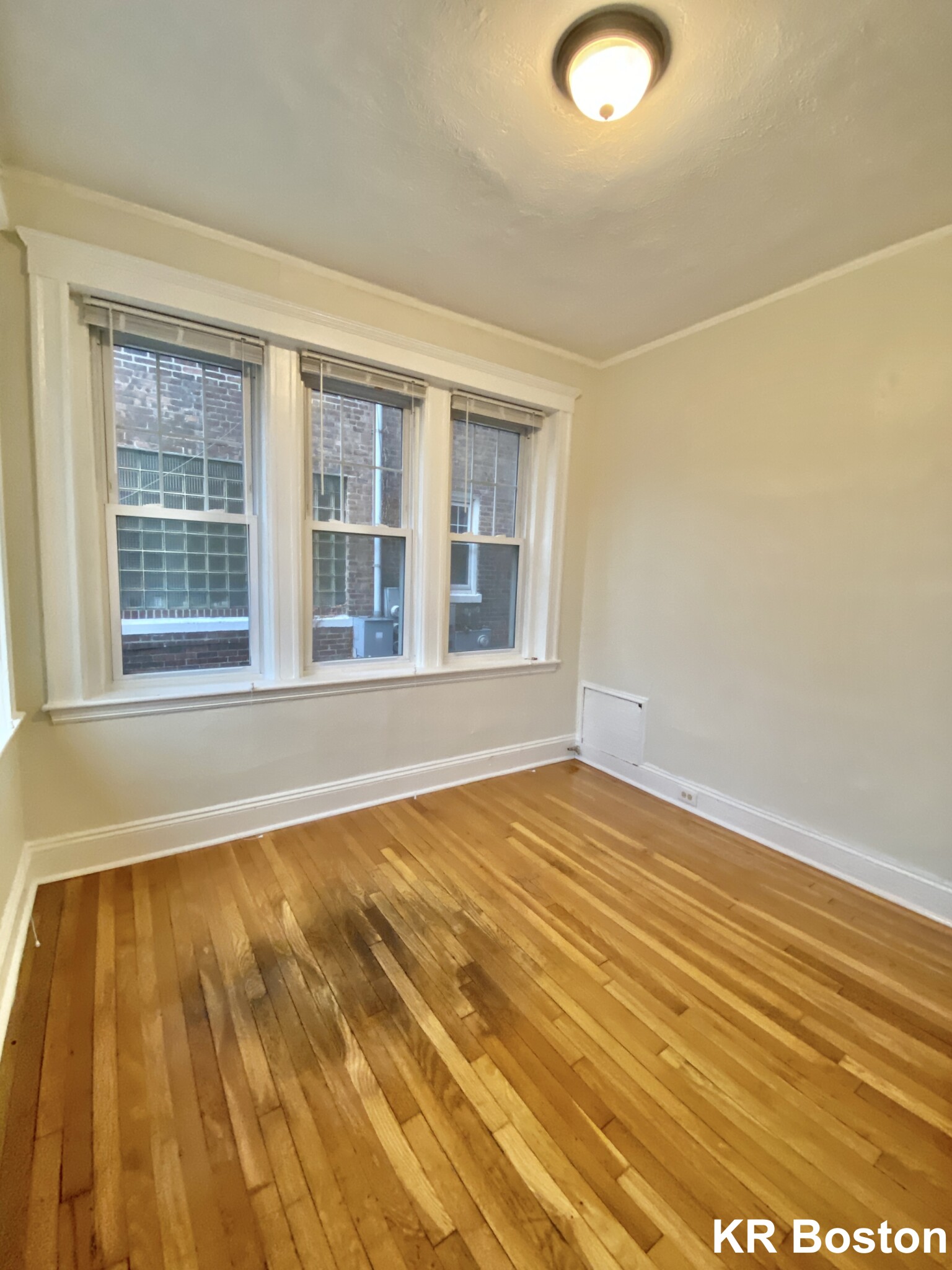 724 Washington St, Washington Square