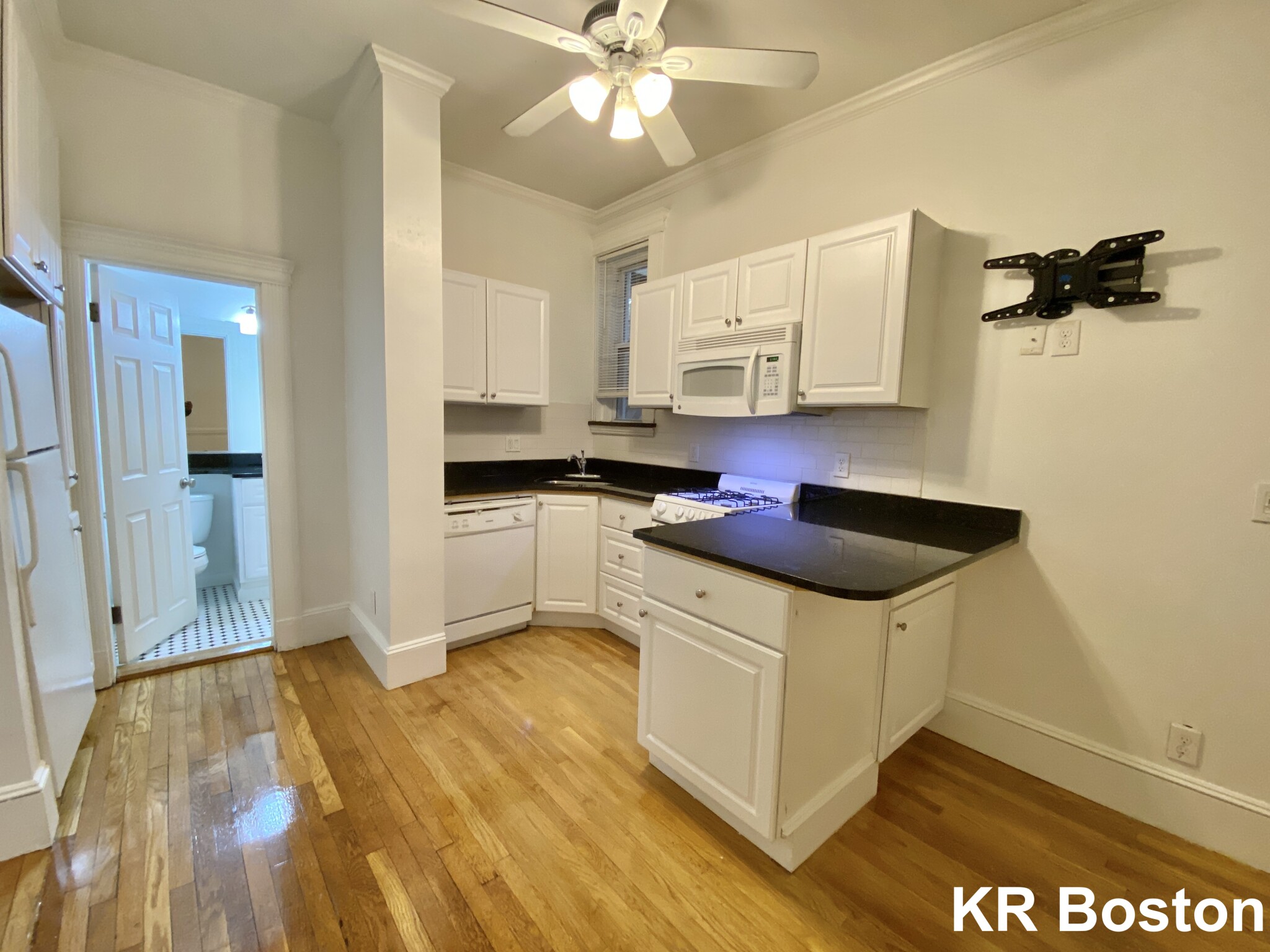 26 Hemenway St, Fenway