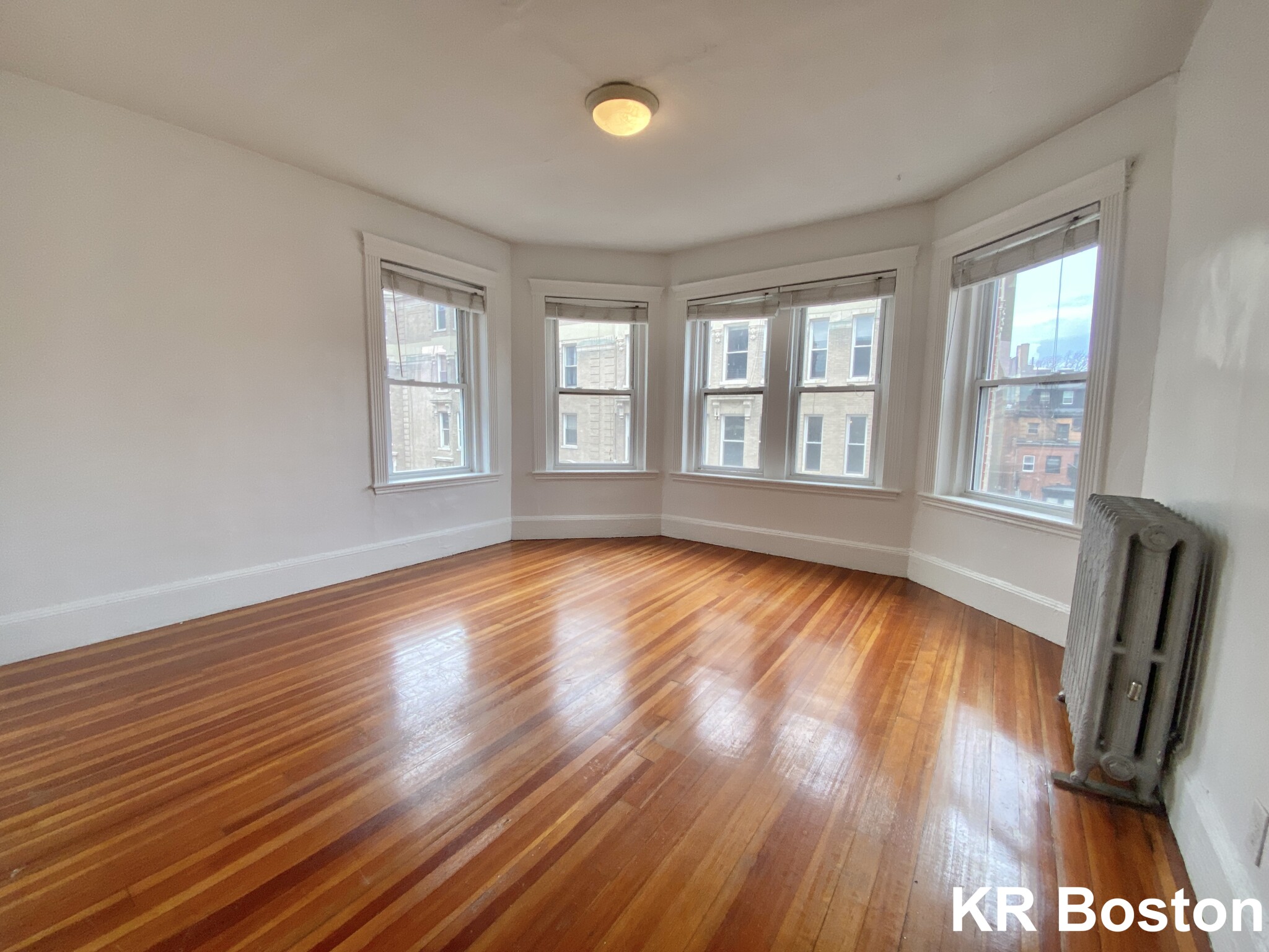 2 bed, 1 bath apartment for rent at 64 Hemenway St Unit 22, Fenway — photo 5 of 12
