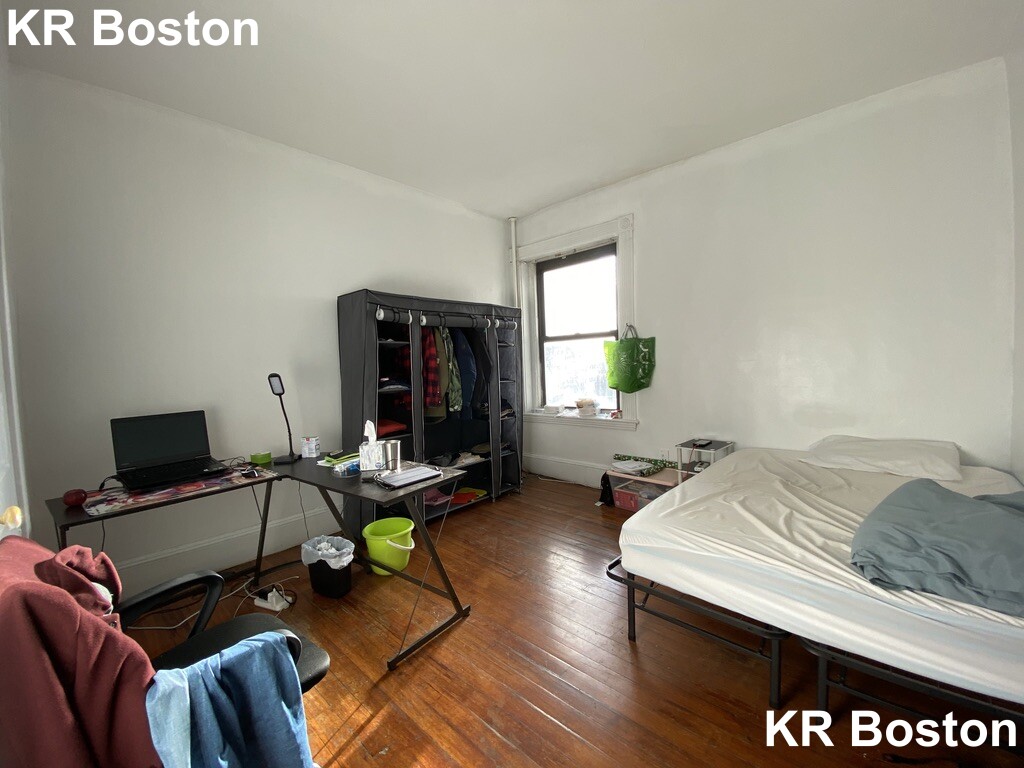 239 Harvard Ave, Allston
