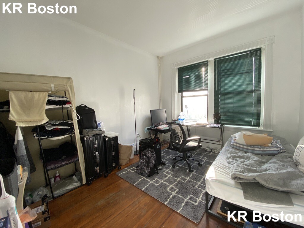 239 Harvard Ave, Allston