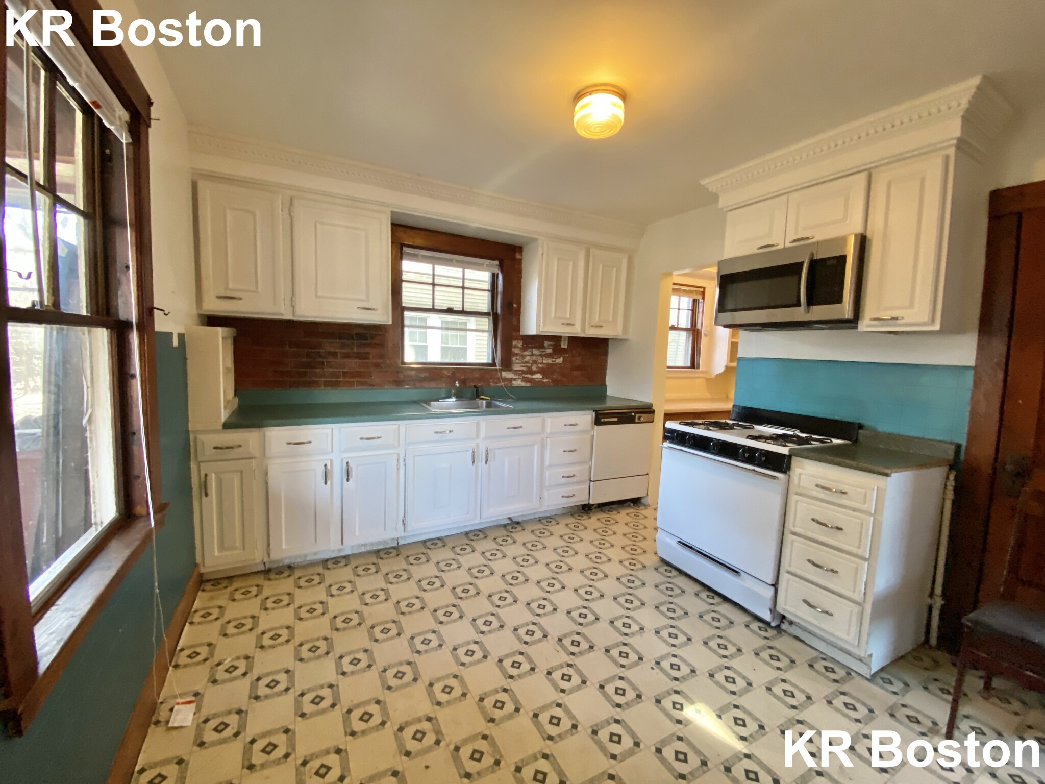 81 Beechcroft St, Brighton