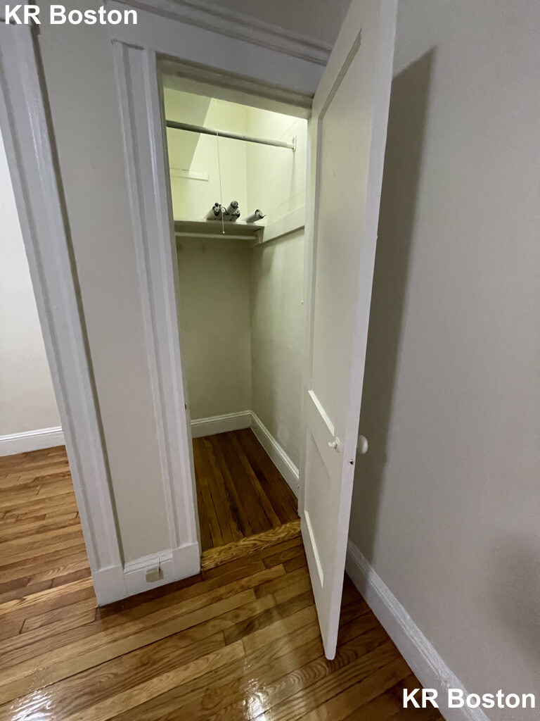 1179 Boylston St, Fenway