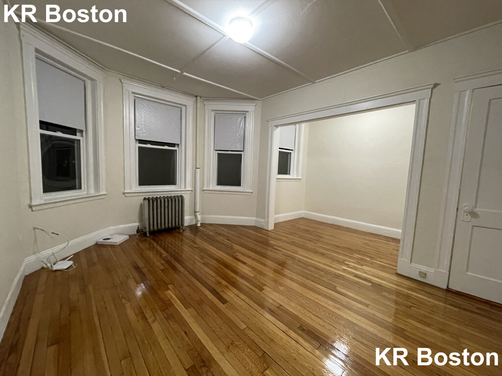 1179 Boylston St, Fenway