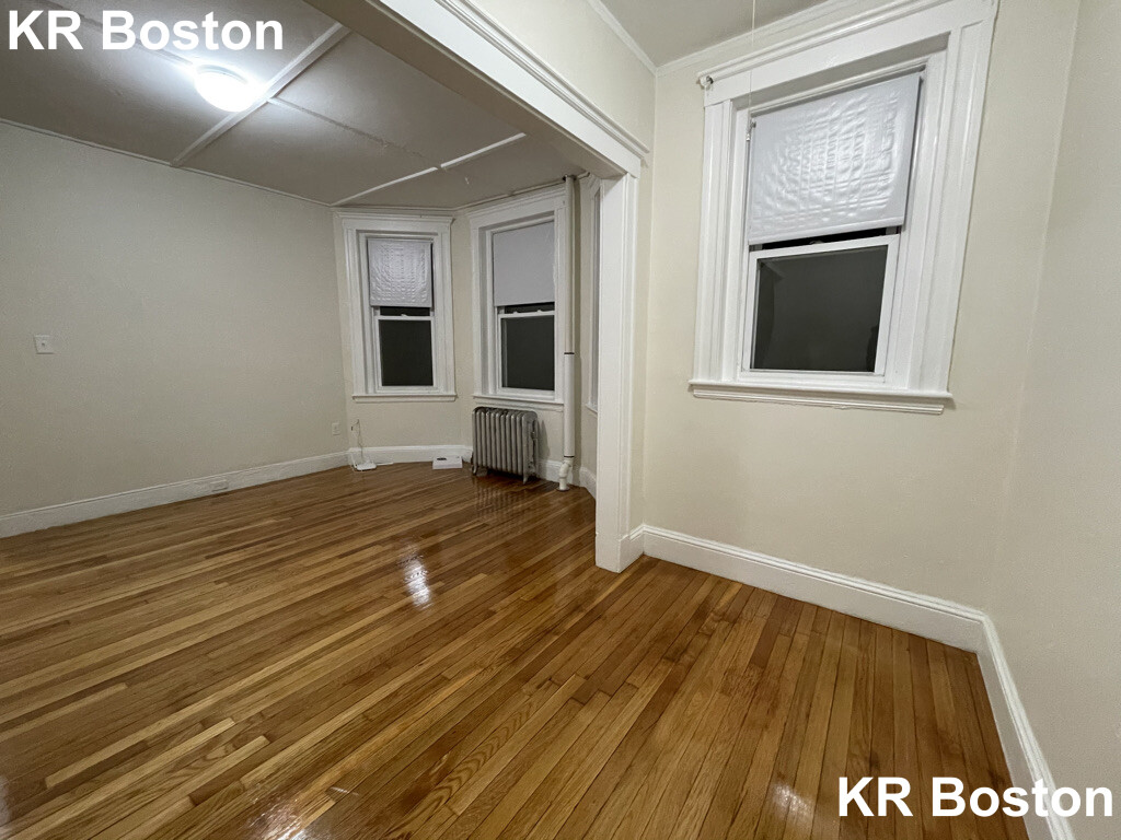 1179 Boylston St, Fenway