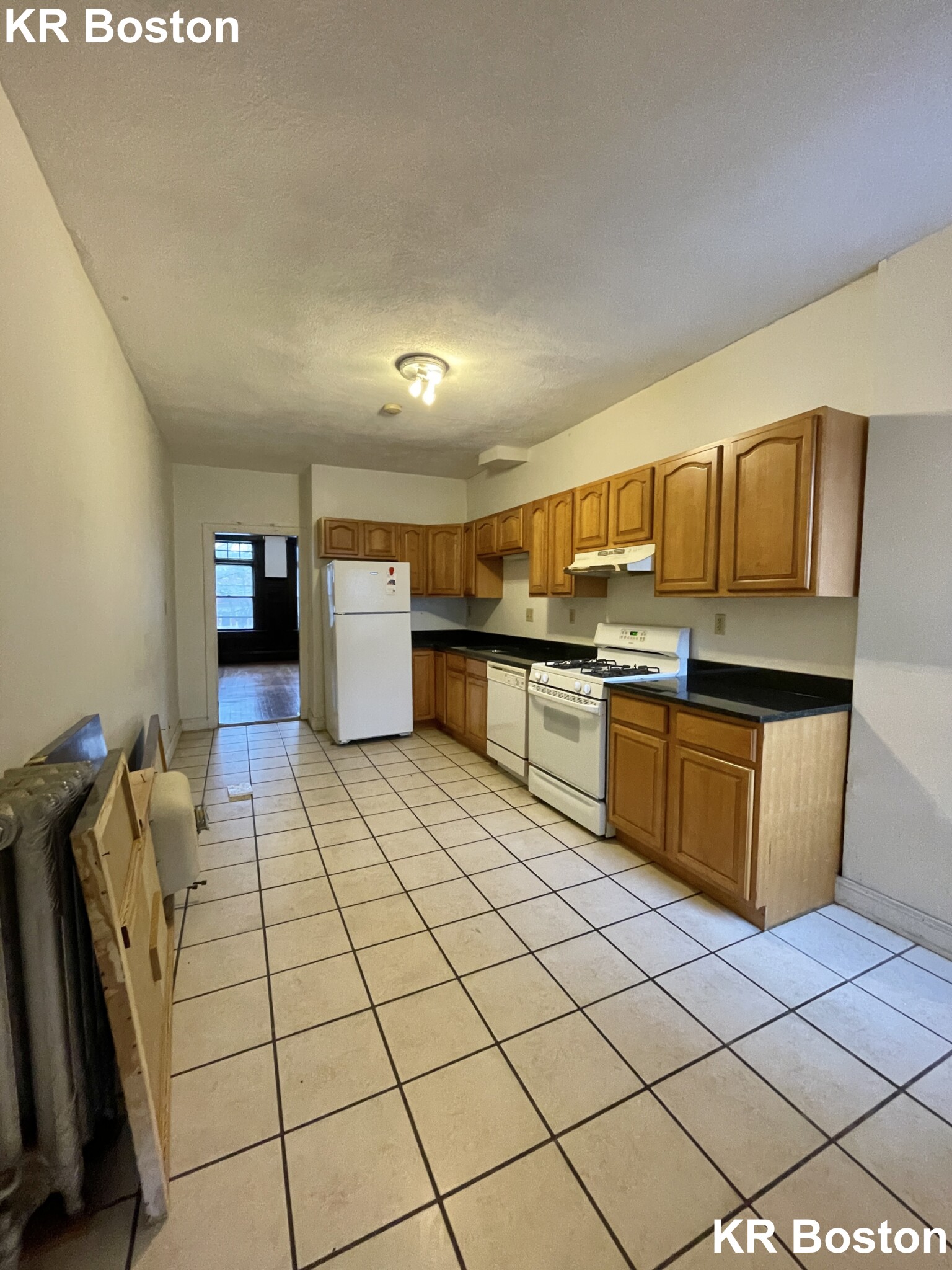 5 bed, 2 bath apartment for rent at 1905 Beacon St Unit 2, Brookline — photo 34 of 50