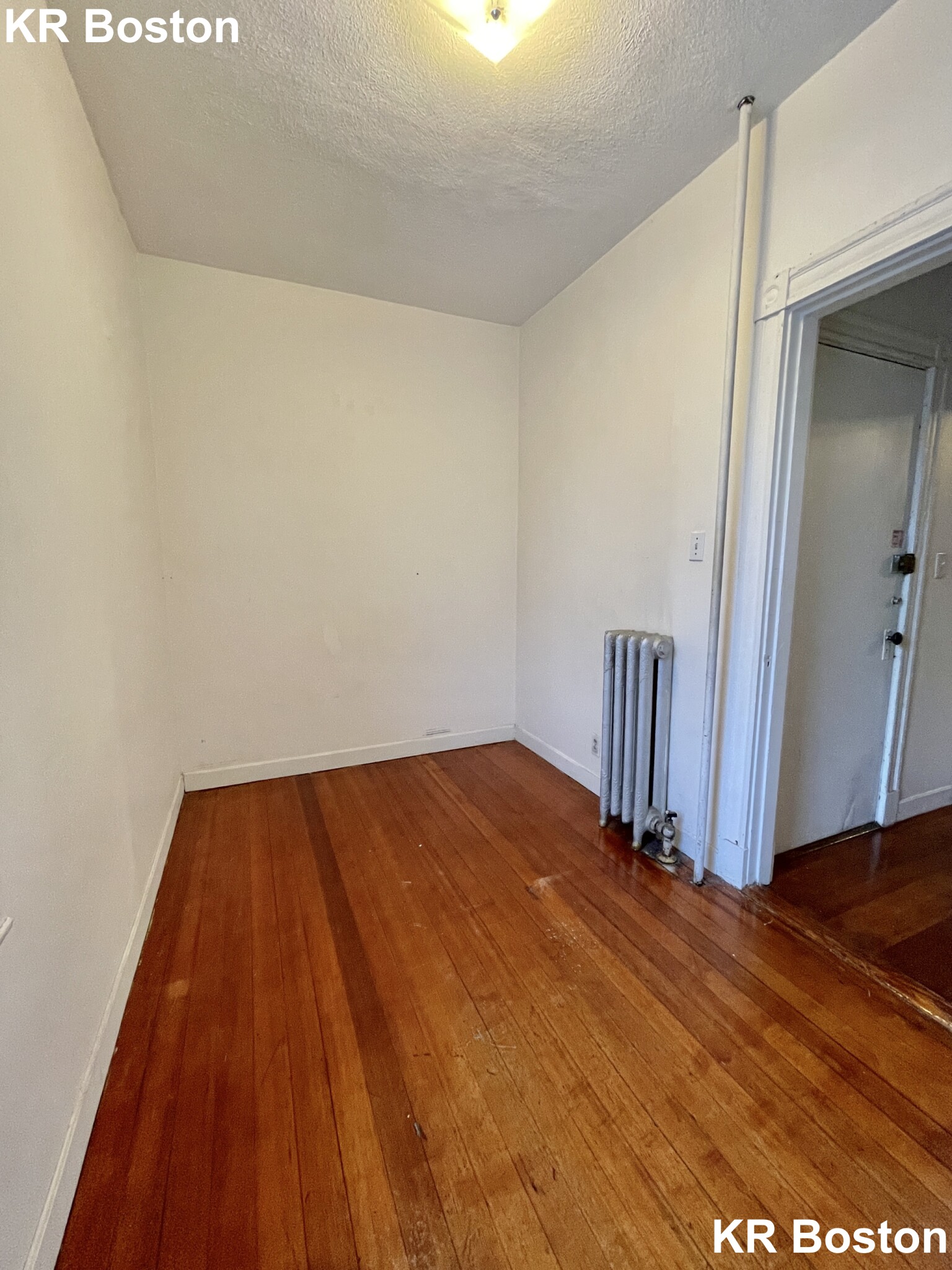 5 bed, 2 bath apartment for rent at 1905 Beacon St Unit 2, Brookline — photo 36 of 50