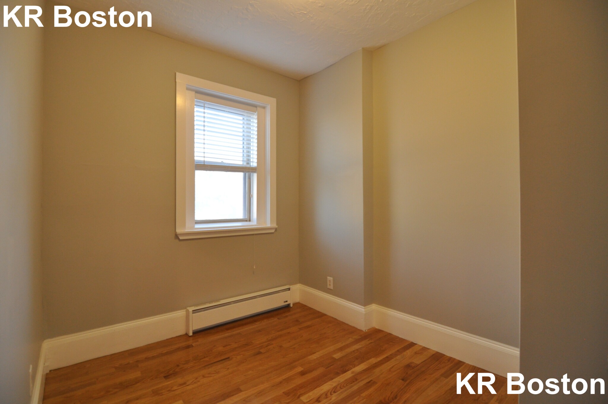 4 bed, 1 bath apartment for rent at 42 Fenway Unit 5, Fenway — photo 6 of 22