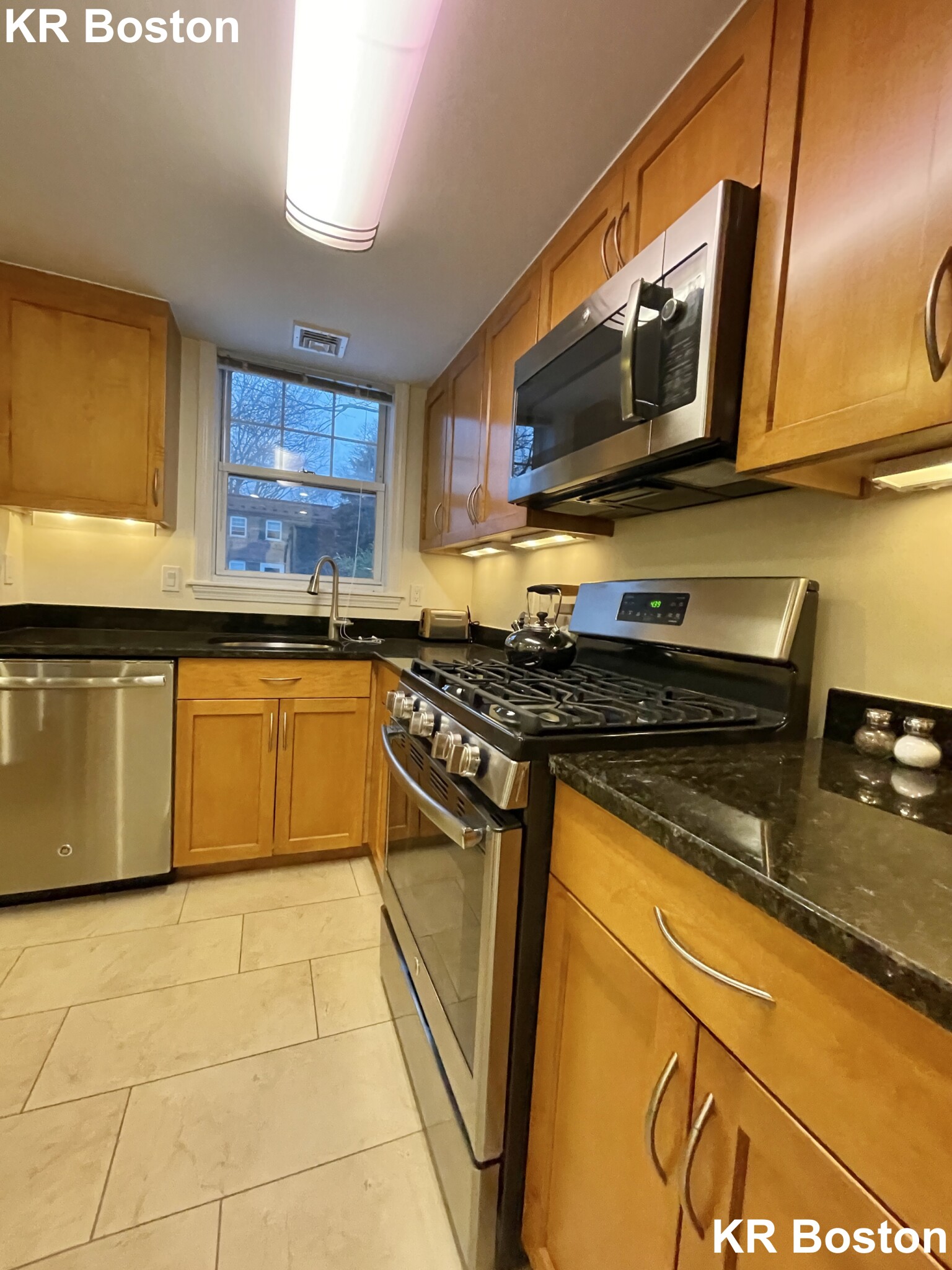 2 bed, 1.5 bath apartment for rent at 220 Sherman Rd, West Roxbury — photo 28 of 50