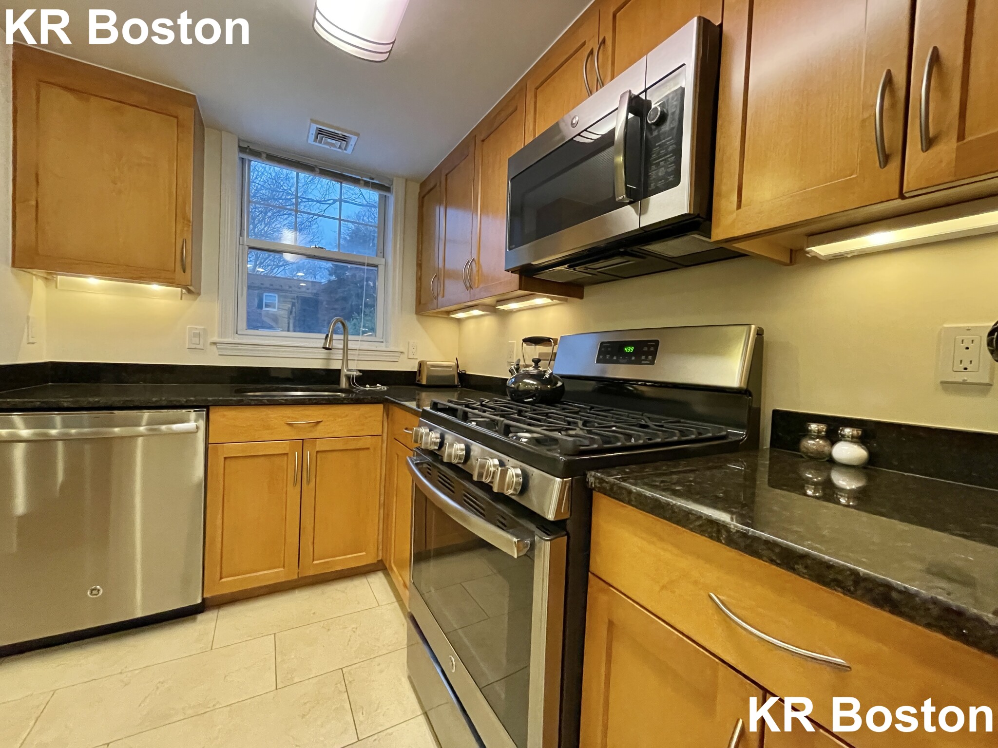 2 bed, 1.5 bath apartment for rent at 220 Sherman Rd, West Roxbury — photo 27 of 50