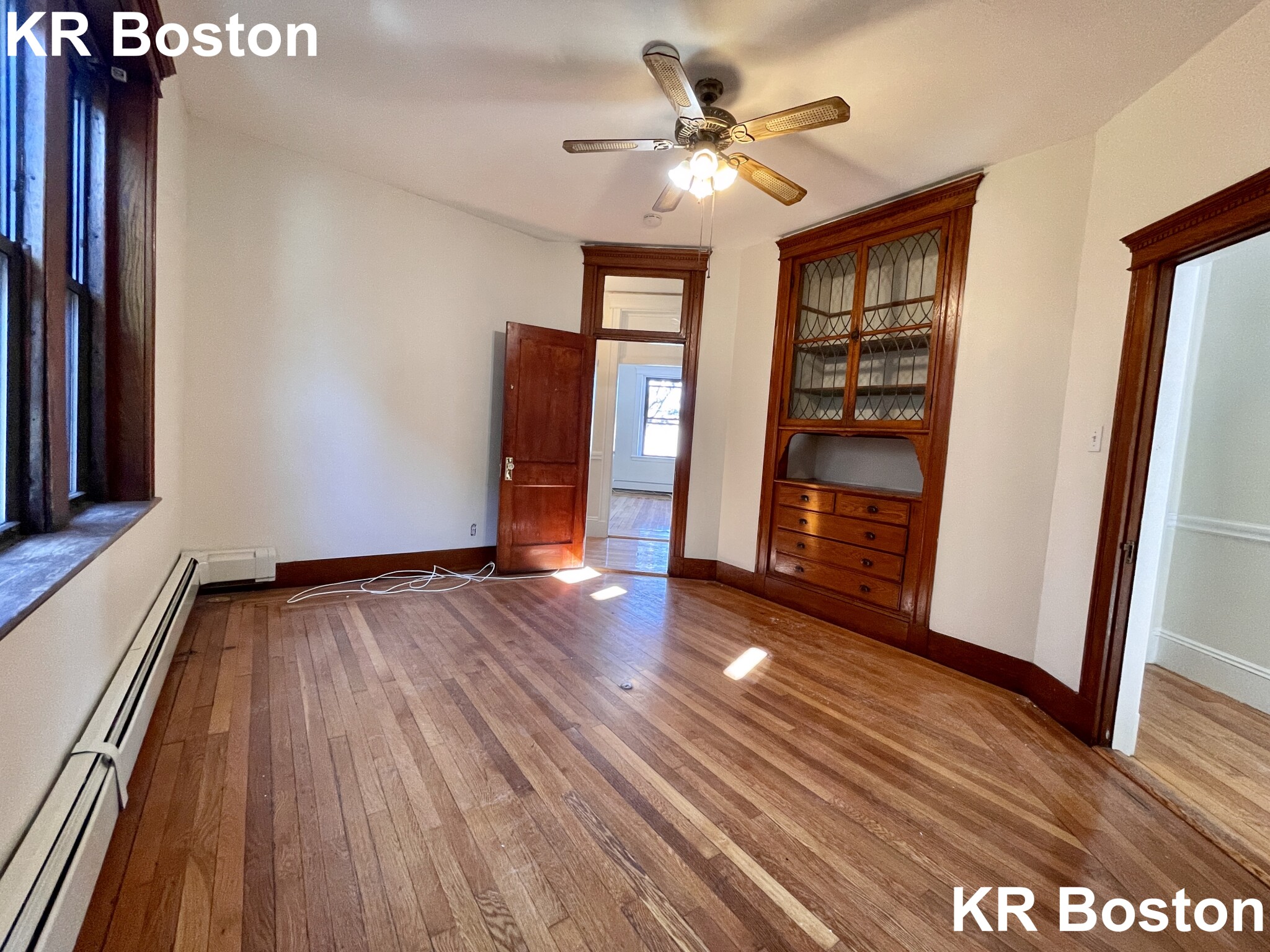 1422 Commonwealth Ave, Brighton