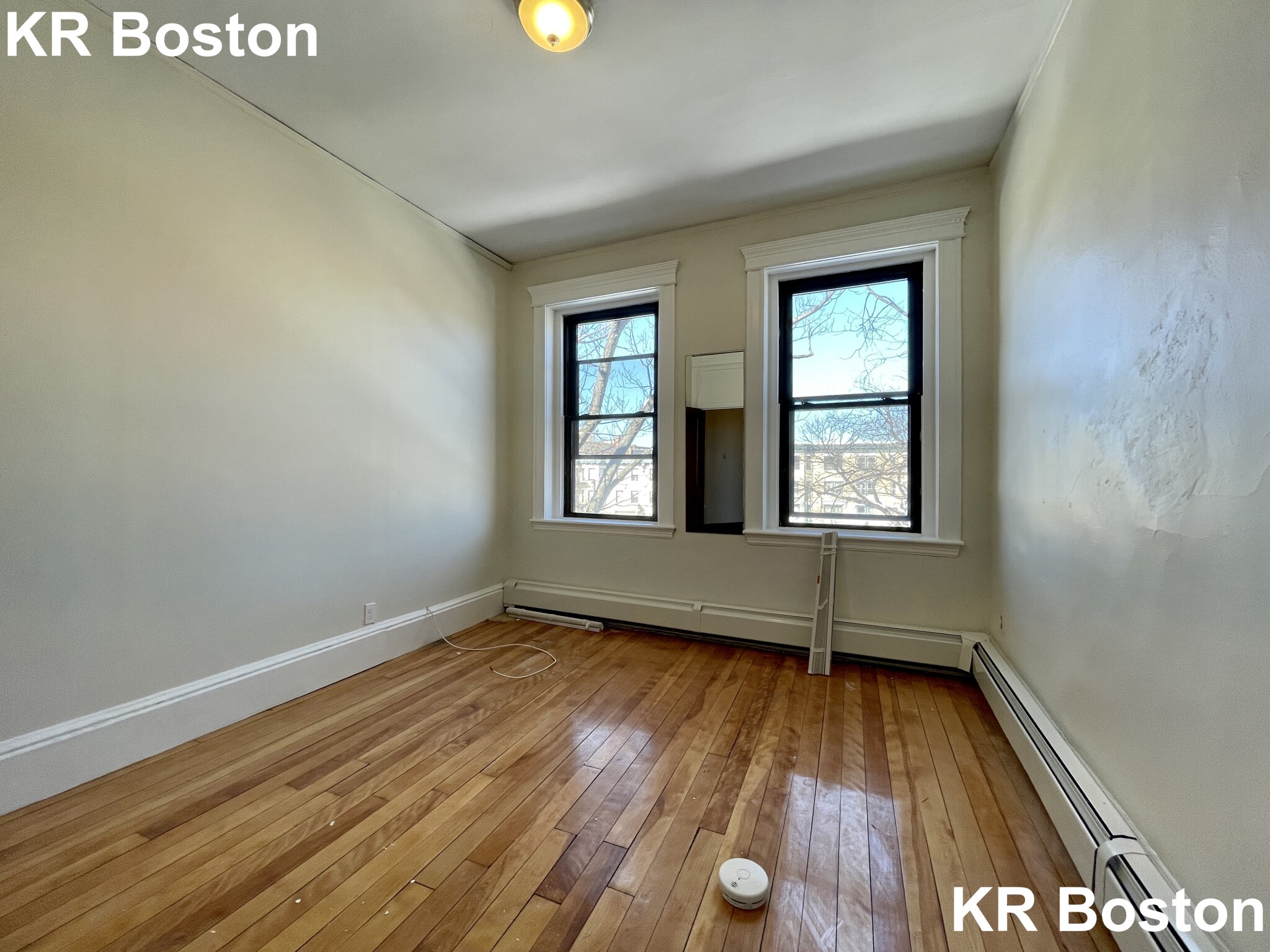 1422 Commonwealth Ave, Brighton