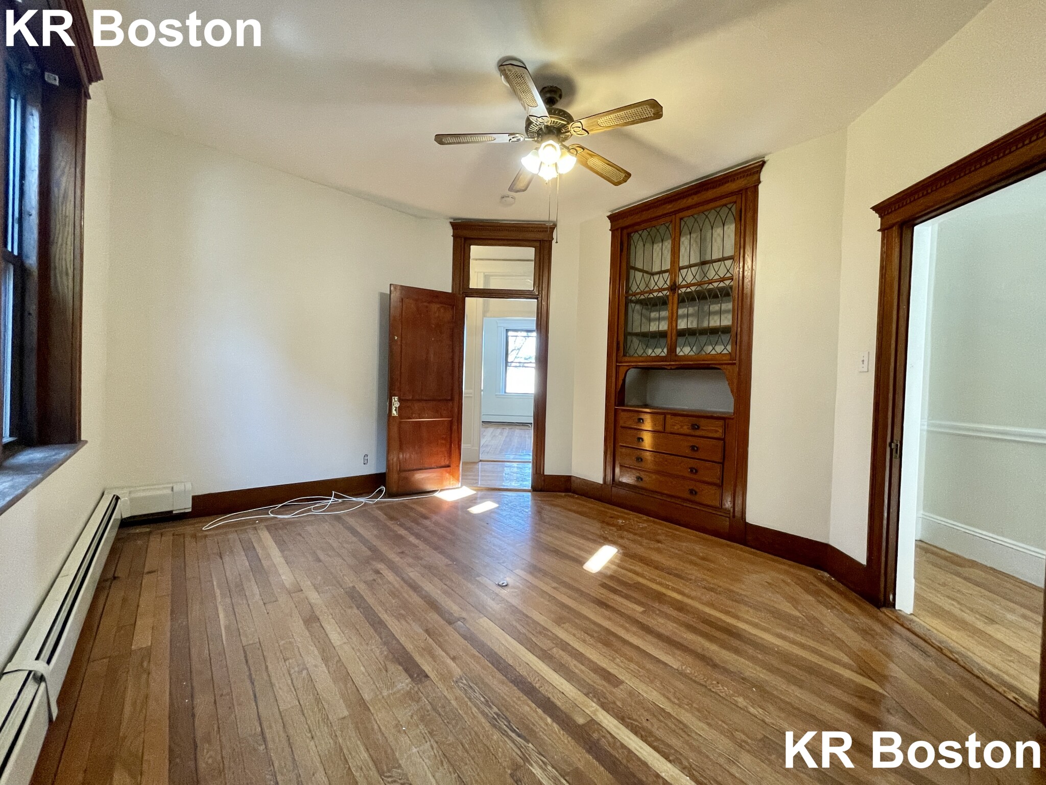 1422 Commonwealth Ave, Brighton