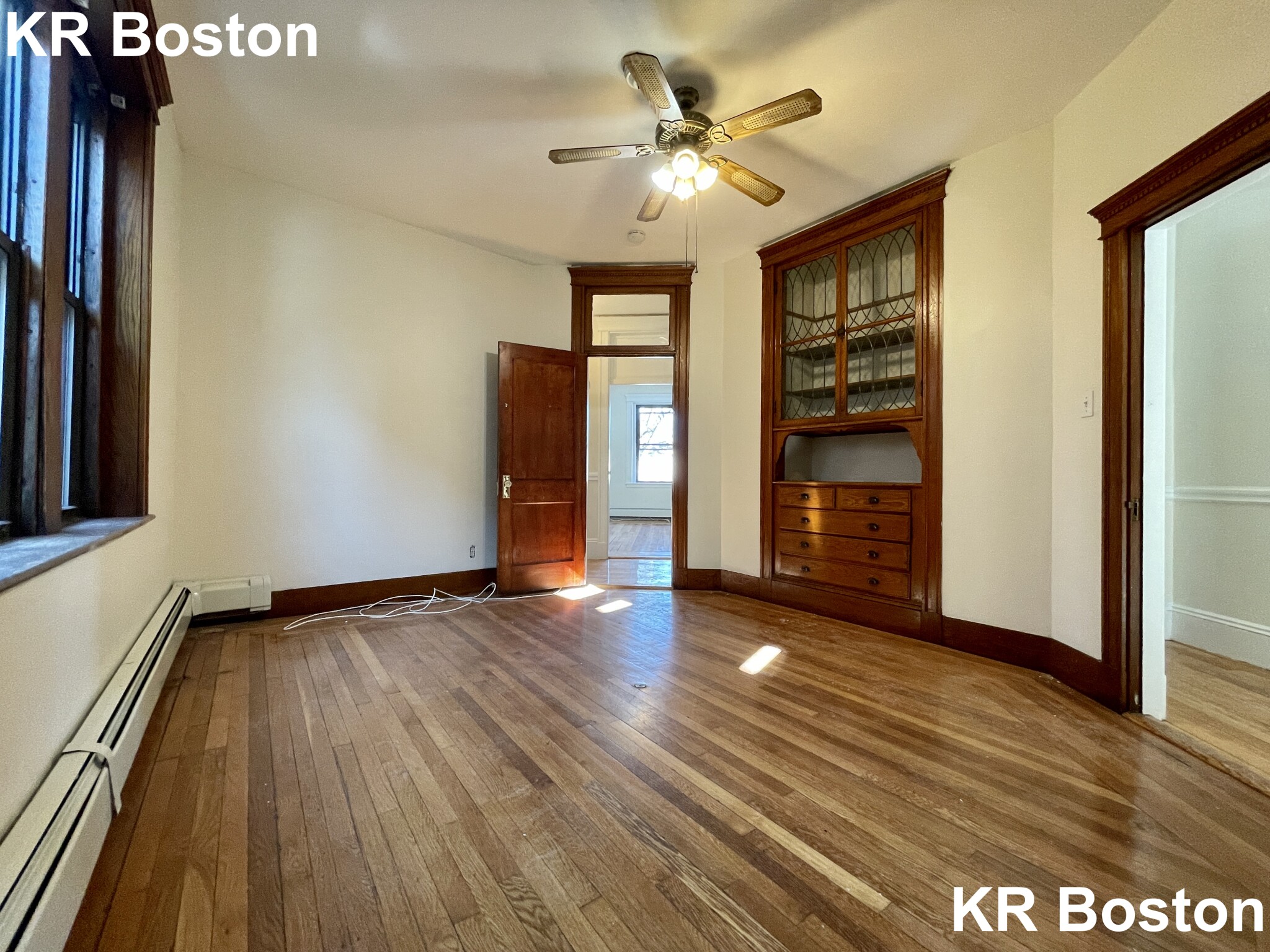 1422 Commonwealth Ave, Brighton