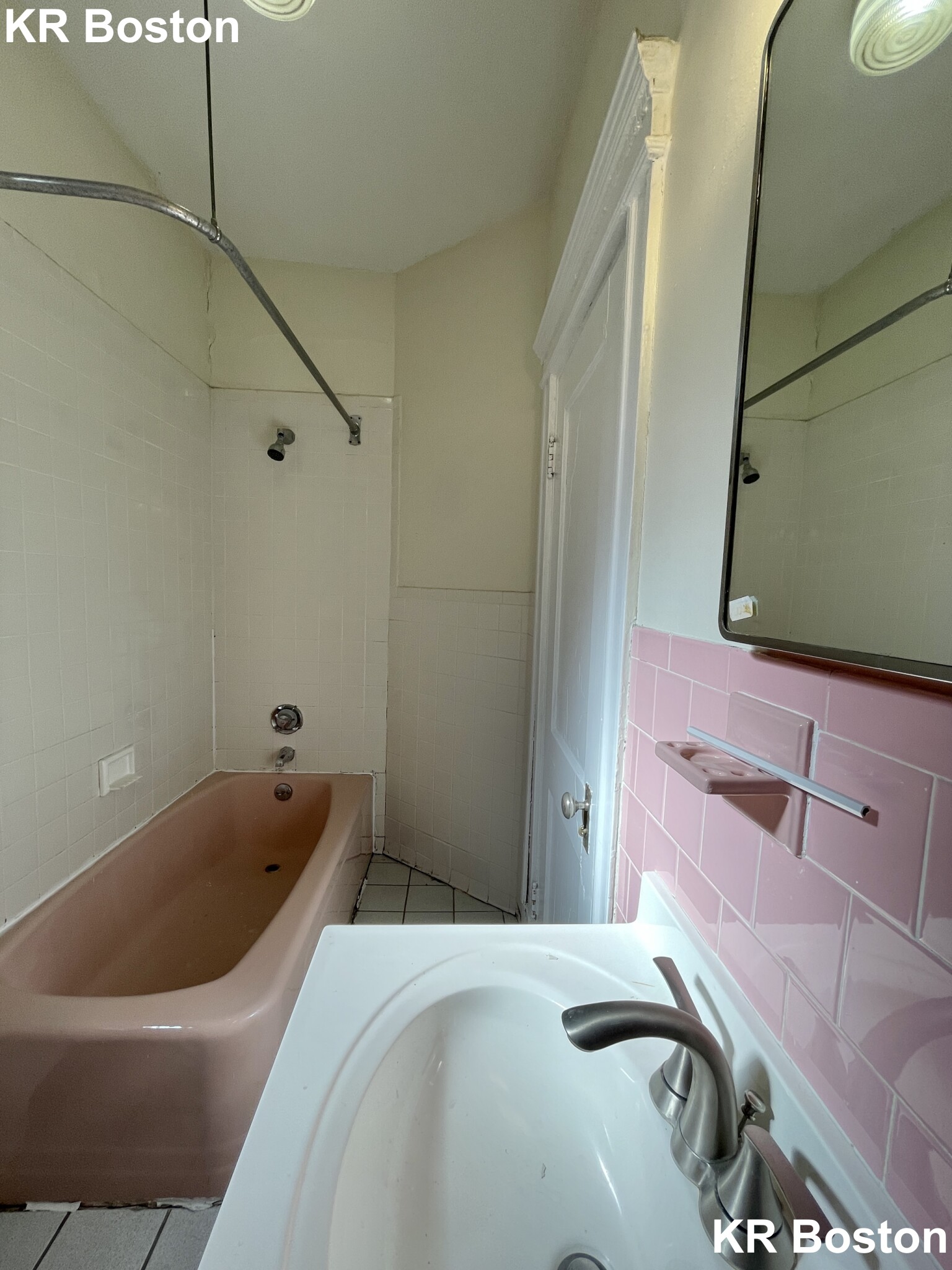 1422 Commonwealth Ave, Brighton