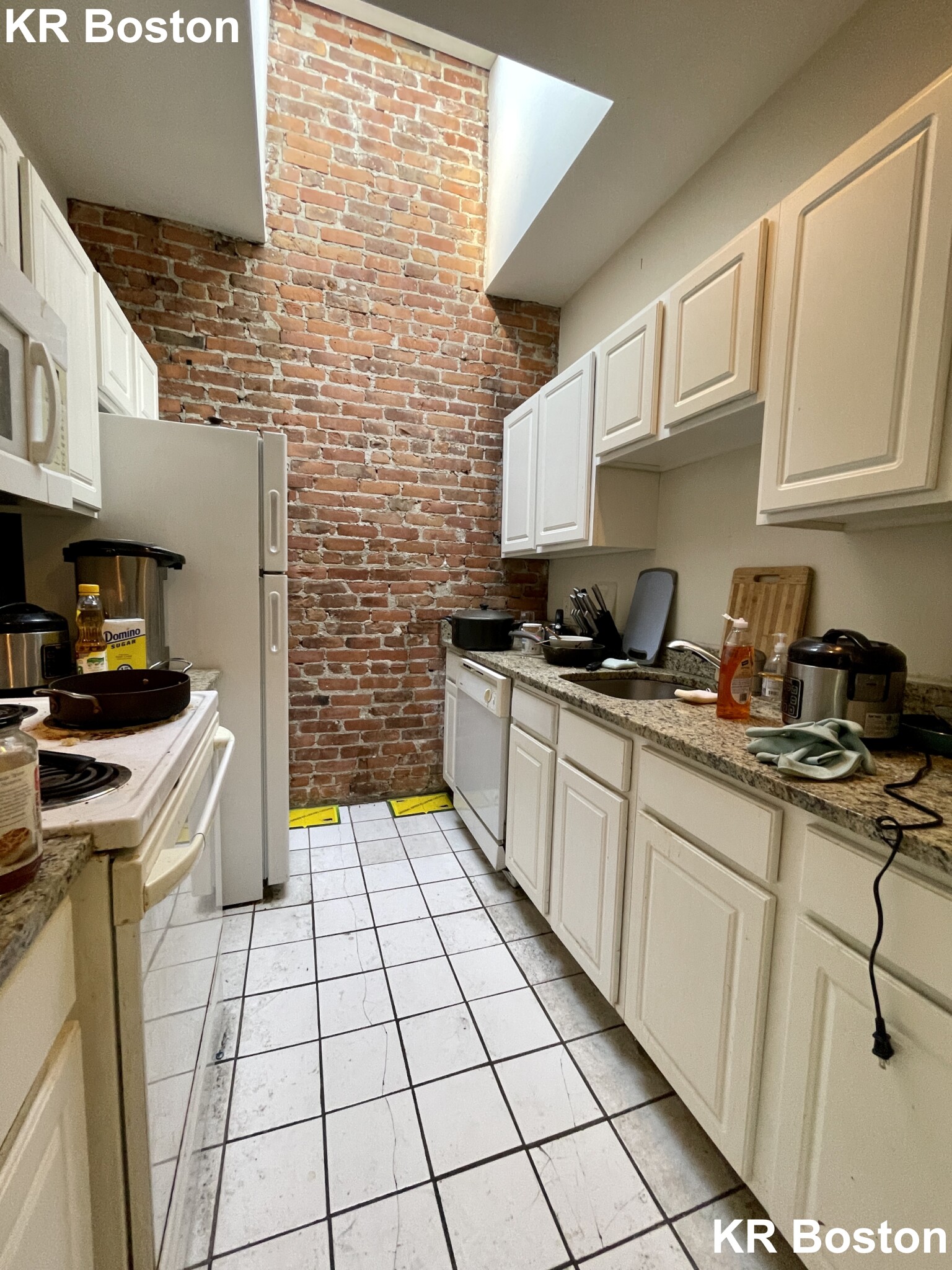 3 bed, 1 bath apartment for rent at 1130 Commonwealth Ave Unit 5, Allston — photo 77 of 120