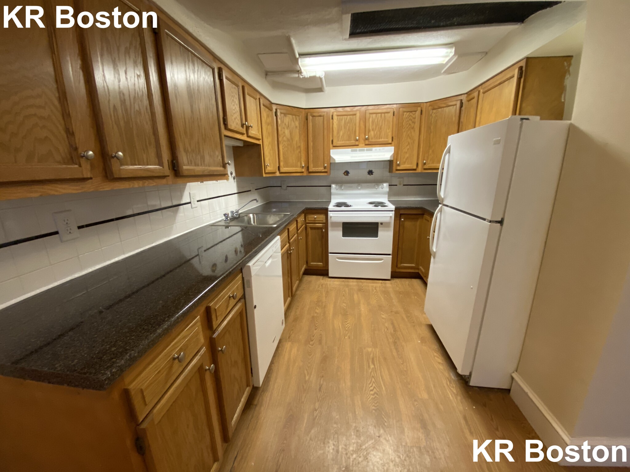 33 Lancaster Ter, Washington Square