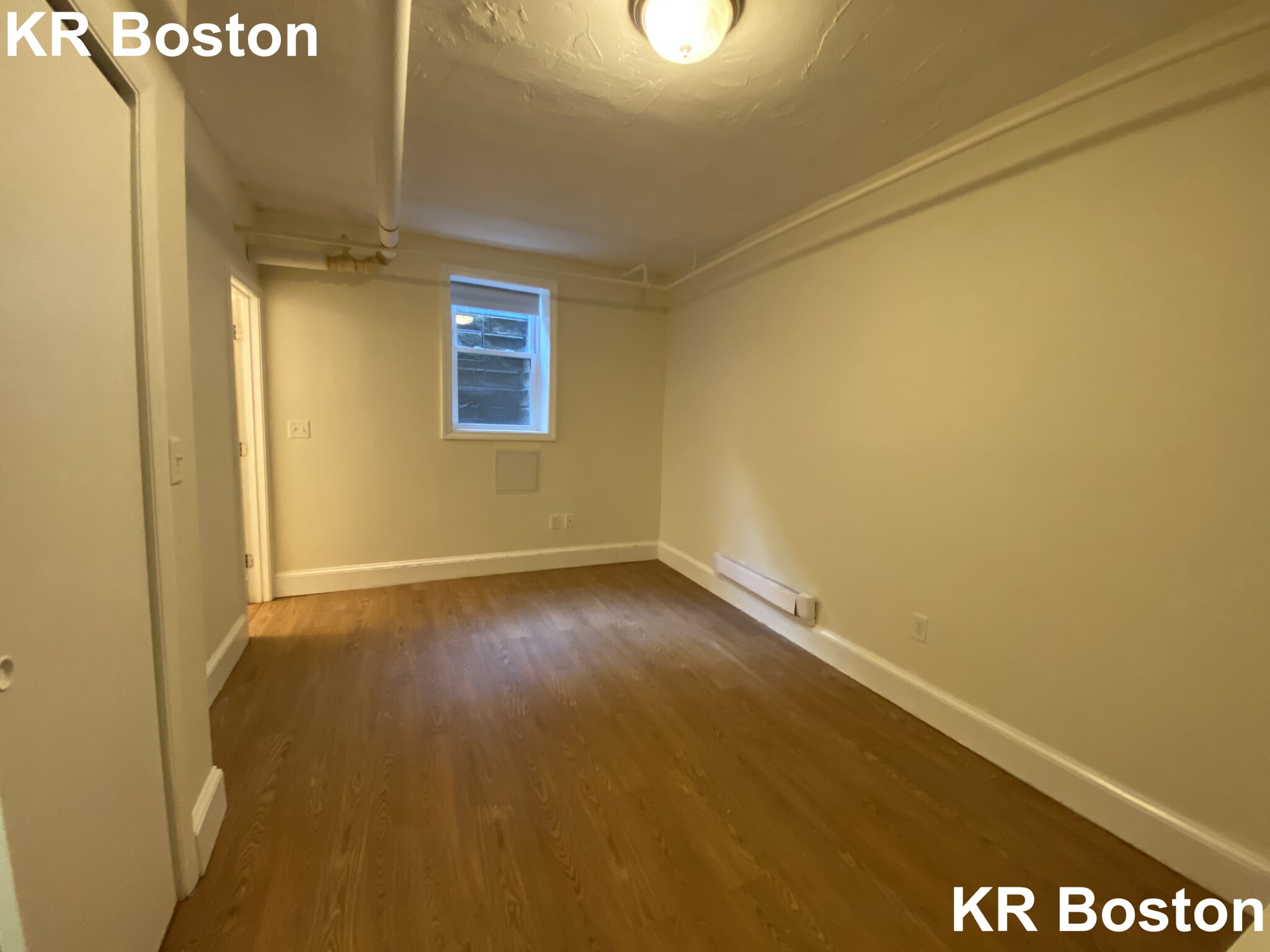 33 Lancaster Ter, Washington Square