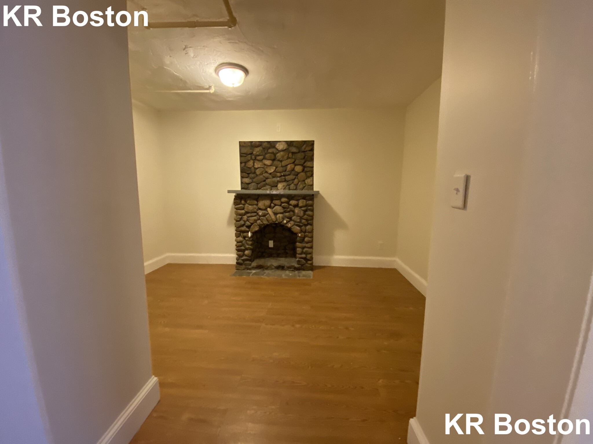 33 Lancaster Ter, Washington Square