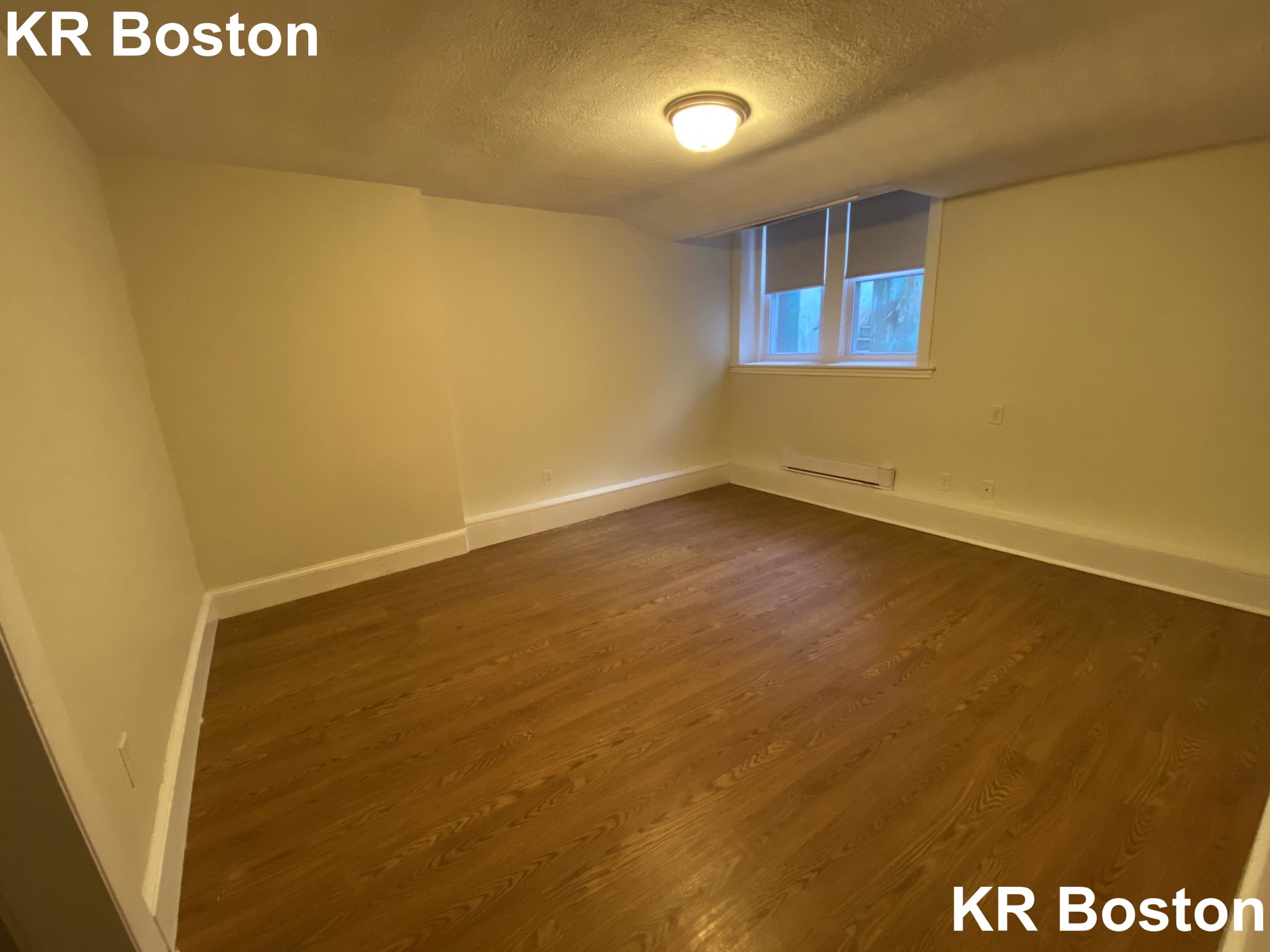 33 Lancaster Ter, Washington Square