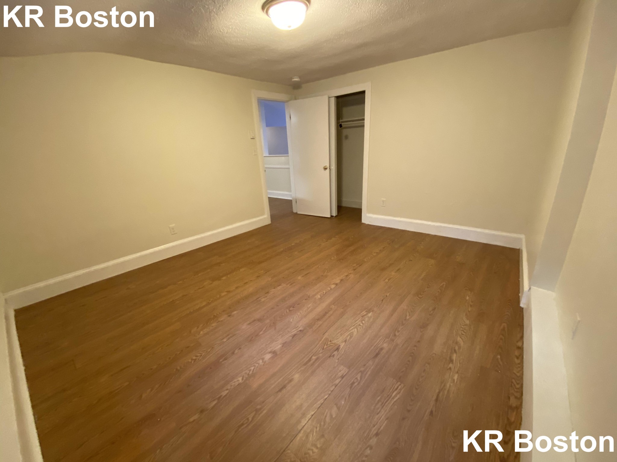 33 Lancaster Ter, Washington Square