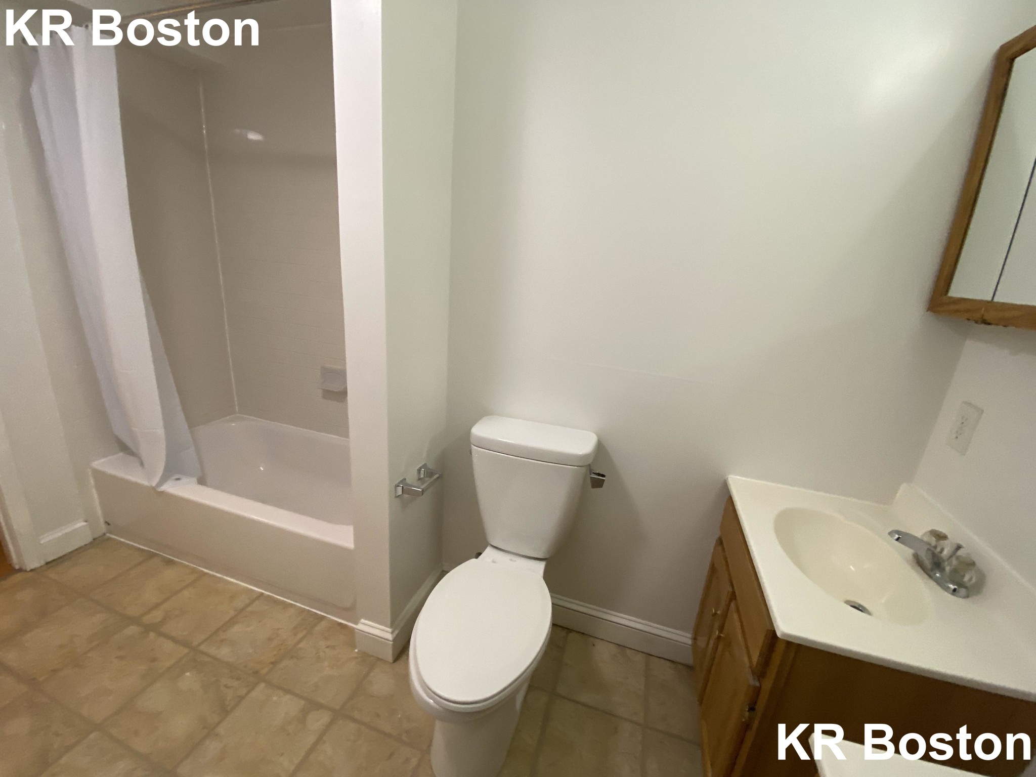 33 Lancaster Ter, Washington Square