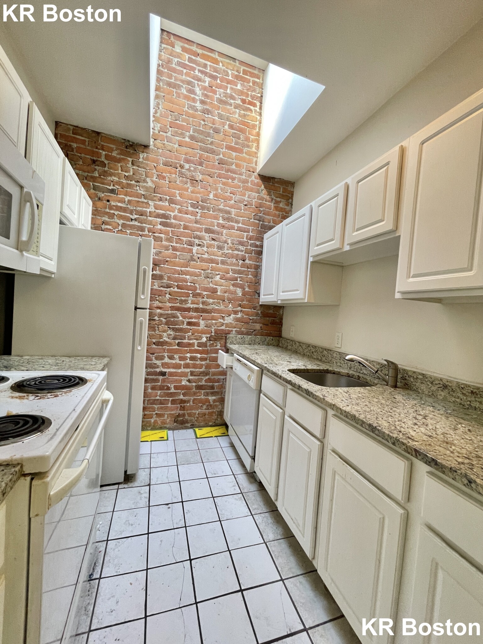 3 bed, 1 bath apartment for rent at 1130 Commonwealth Ave Unit 5, Allston — photo 21 of 120