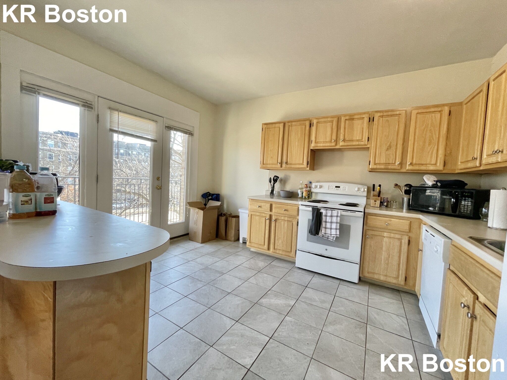 1135 Commonwealth Ave, Allston