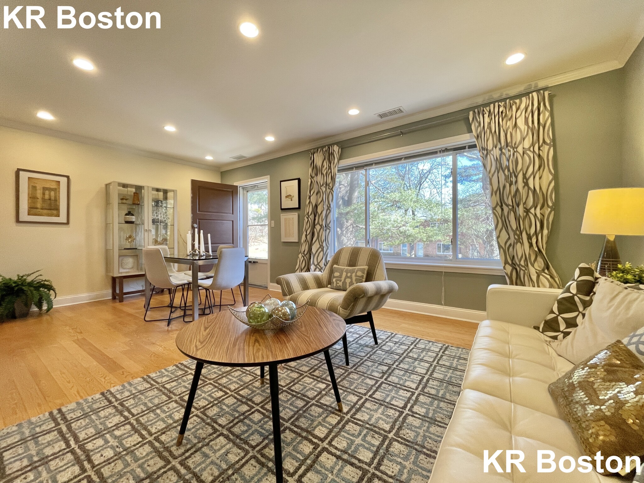 2 bed, 1 bath apartment for rent at 220 Independence Dr, Chestnut Hill