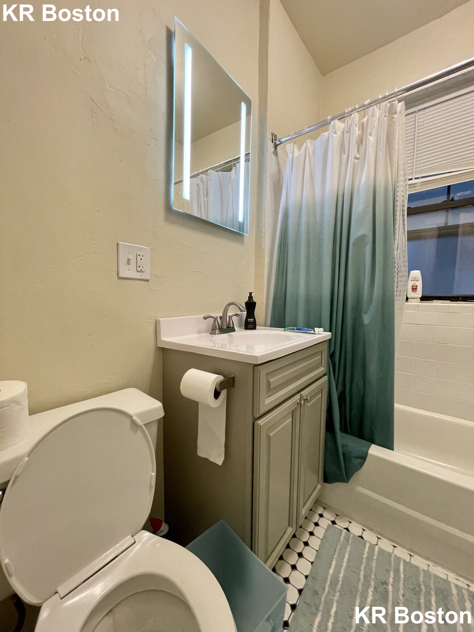 4 bed, 2 bath apartment for rent at 204 Hemenway St Unit 10, Fenway — photo 29 of 60