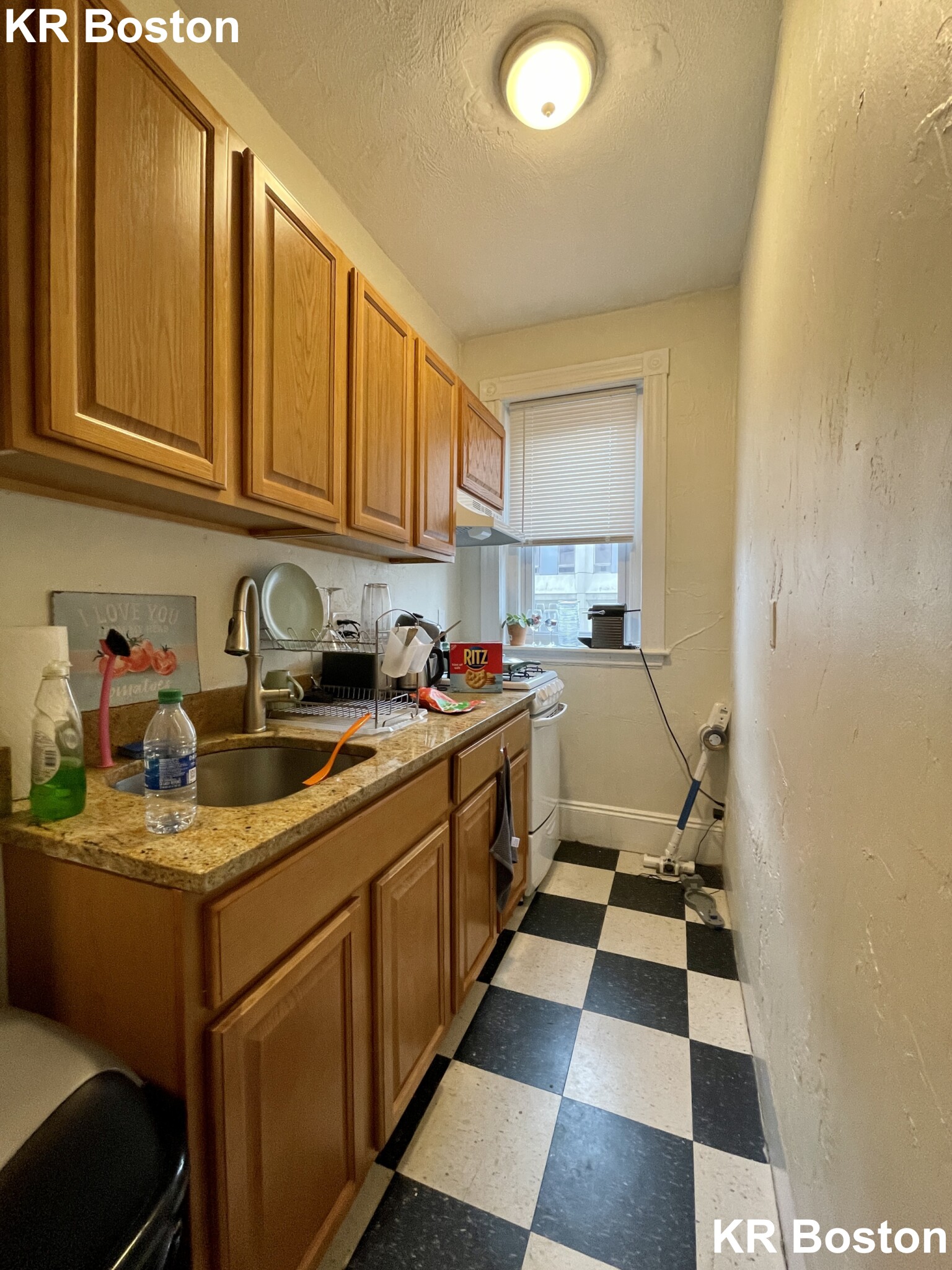 4 bed, 2 bath apartment for rent at 204 Hemenway St Unit 10, Fenway — photo 27 of 60