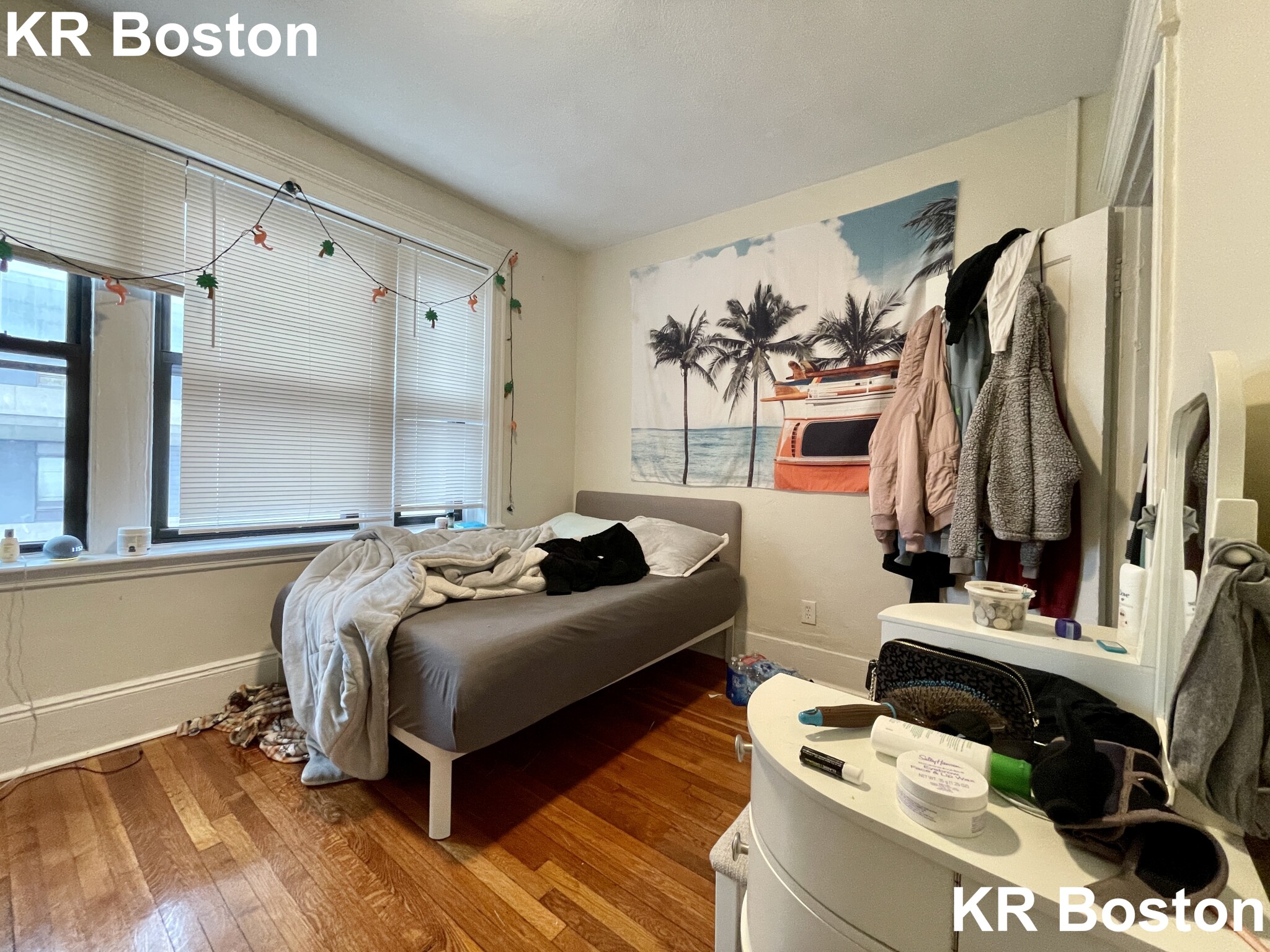 204 Hemenway St, Fenway