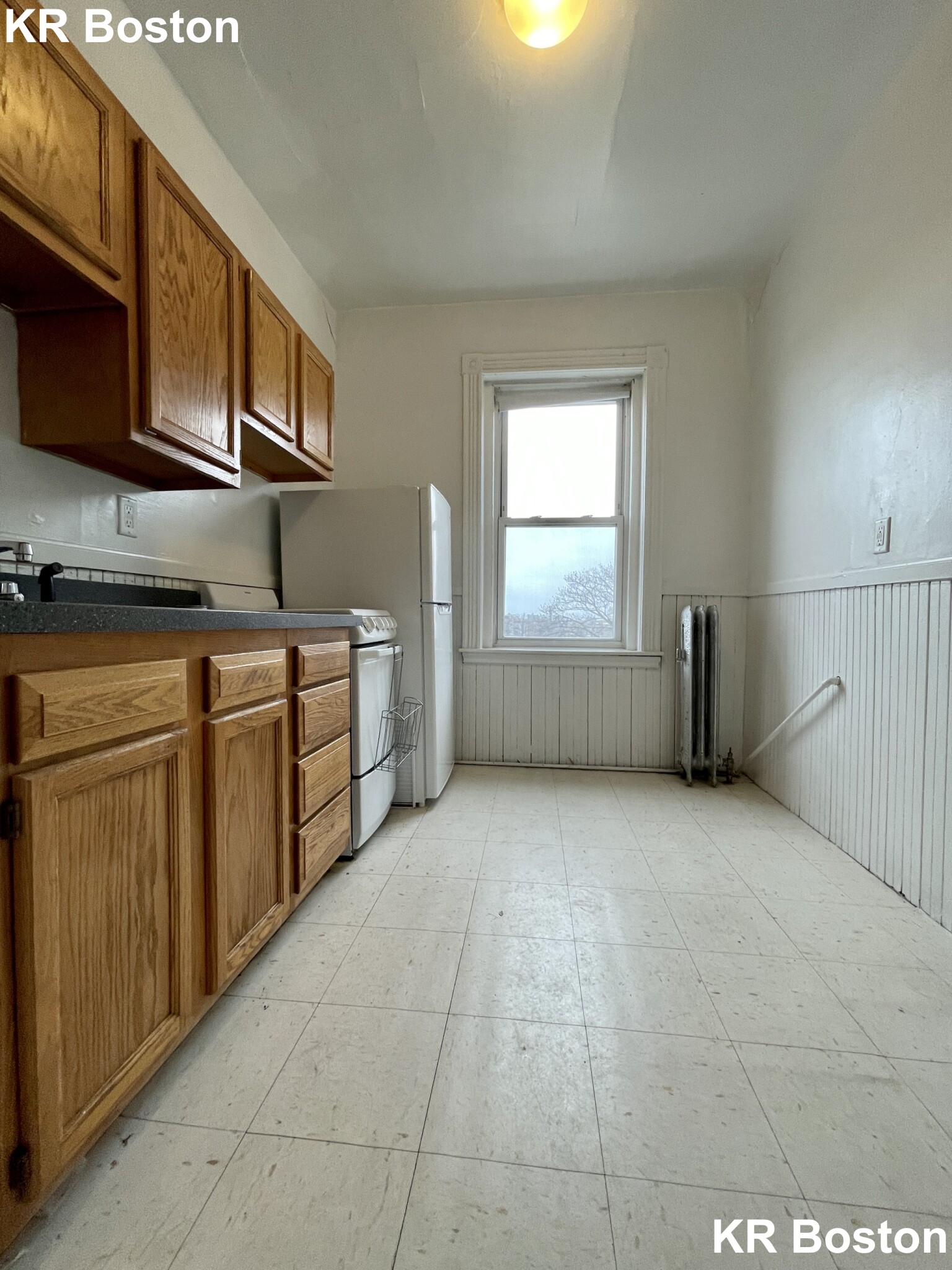 Studio bed, 1 bath apartment for rent at 1350 Commonwealth Ave Unit 24, Allston — photo 2 of 12