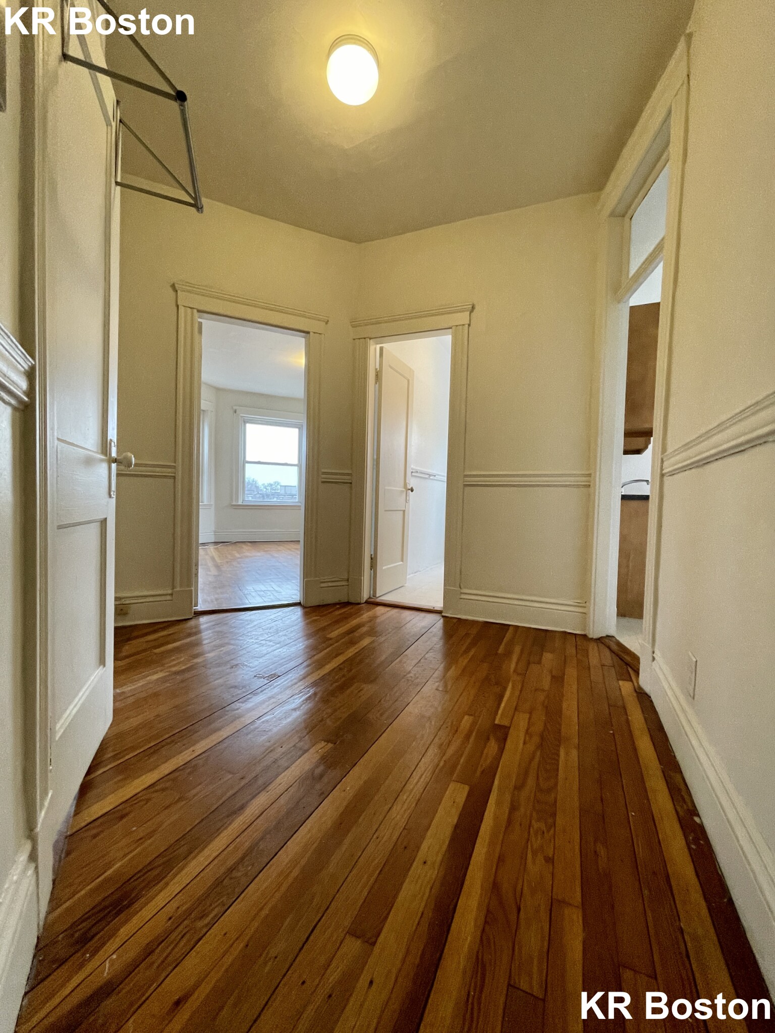 Studio bed, 1 bath apartment for rent at 1350 Commonwealth Ave Unit 24, Allston — photo 5 of 12