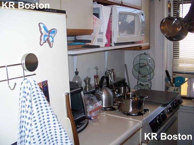 Studio bed, 1 bath apartment for rent at 69 Quint Ave Unit 14, Allston — photo 4 of 6