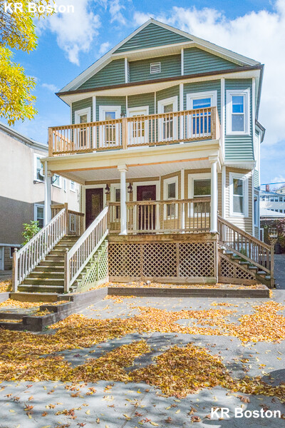 3 bed, 2 bath apartment for rent at 299-301 Alewife Brook Pkwy, Somerville