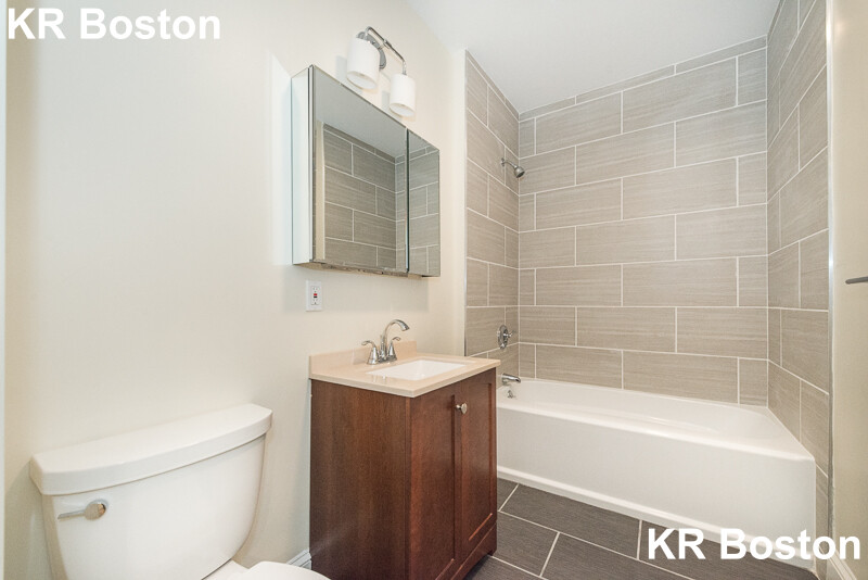 3 bed, 2 bath apartment for rent at 299-301 Alewife Brook Pkwy, Somerville — photo 5 of 21