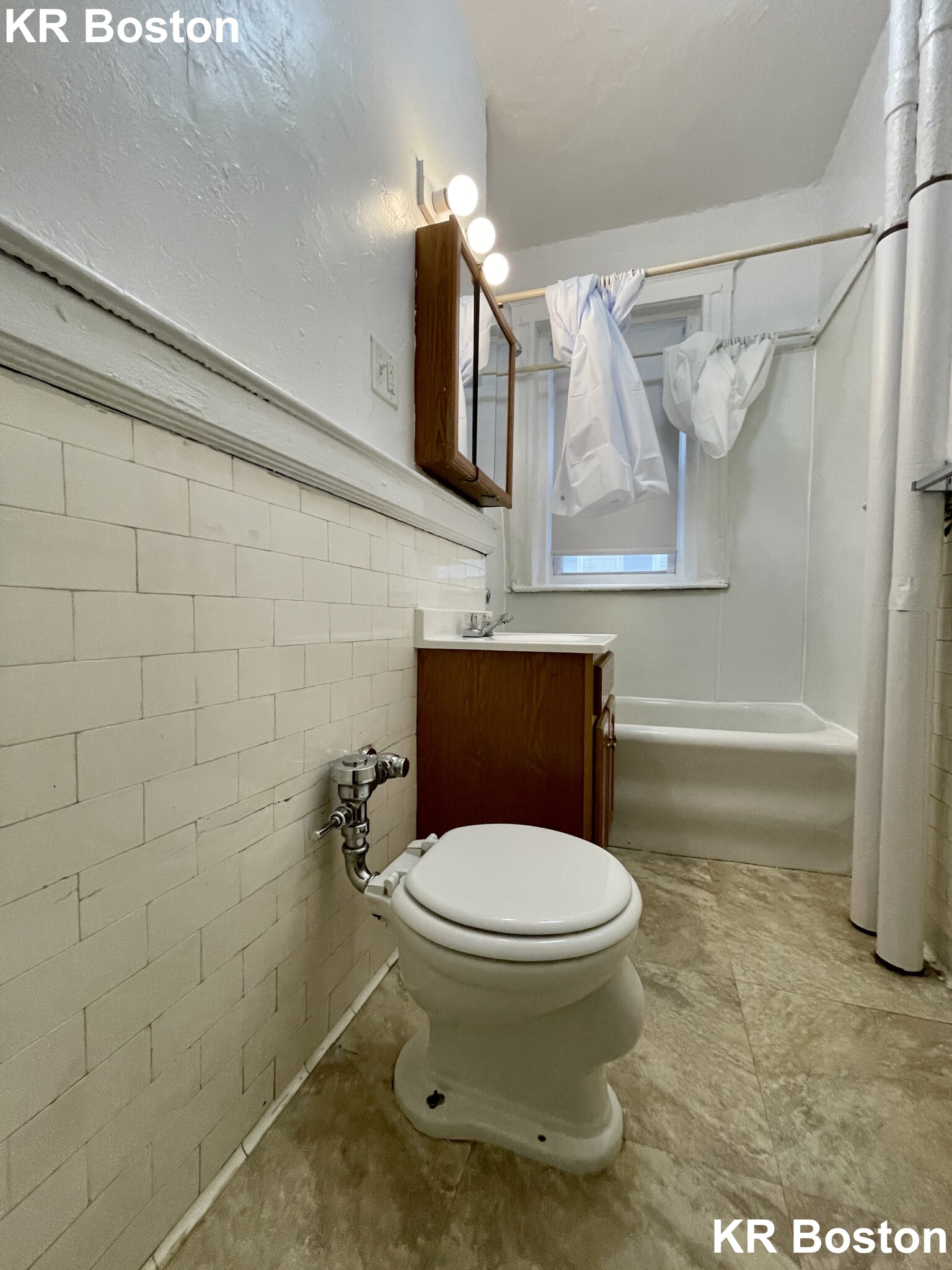 Studio bed, 1 bath apartment for rent at 1165 Boylston St Unit 2, Fenway — photo 10 of 19