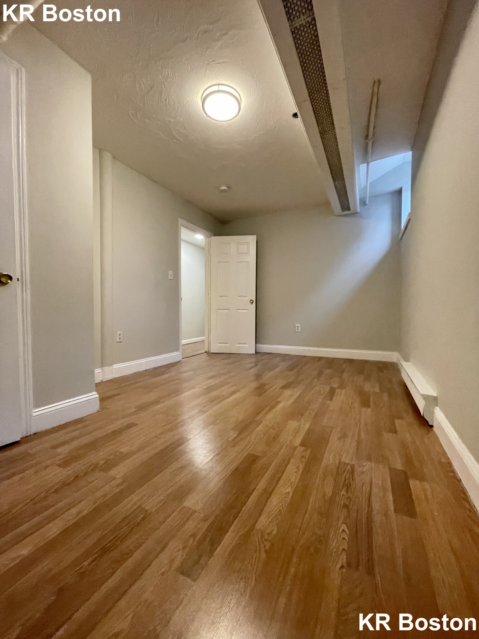 4 bed, 2 bath apartment for rent at 37 Hemenway St Unit 51, Fenway — photo 6 of 33