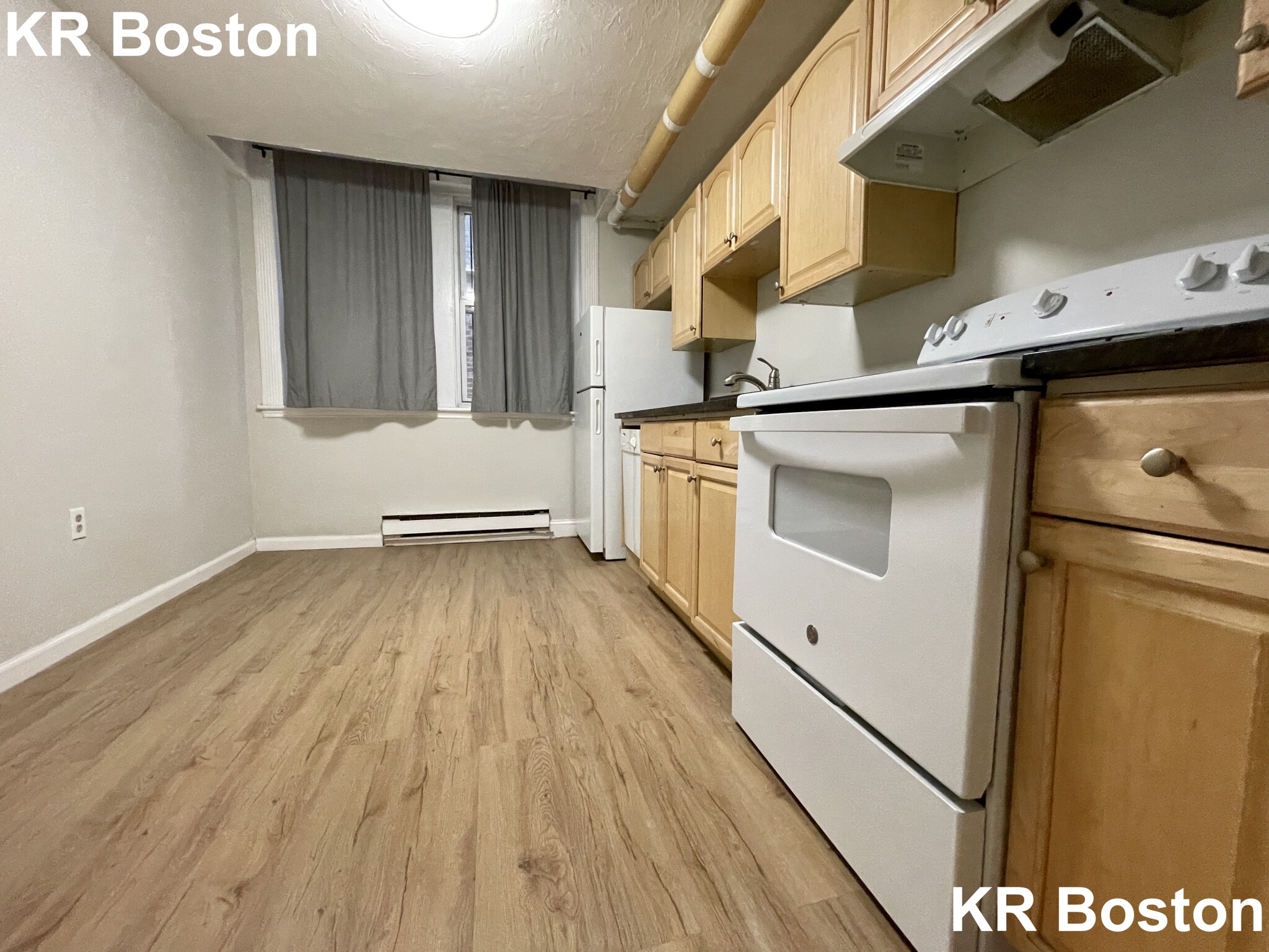 4 bed, 2 bath apartment for rent at 37 Hemenway St Unit 51, Fenway — photo 3 of 33